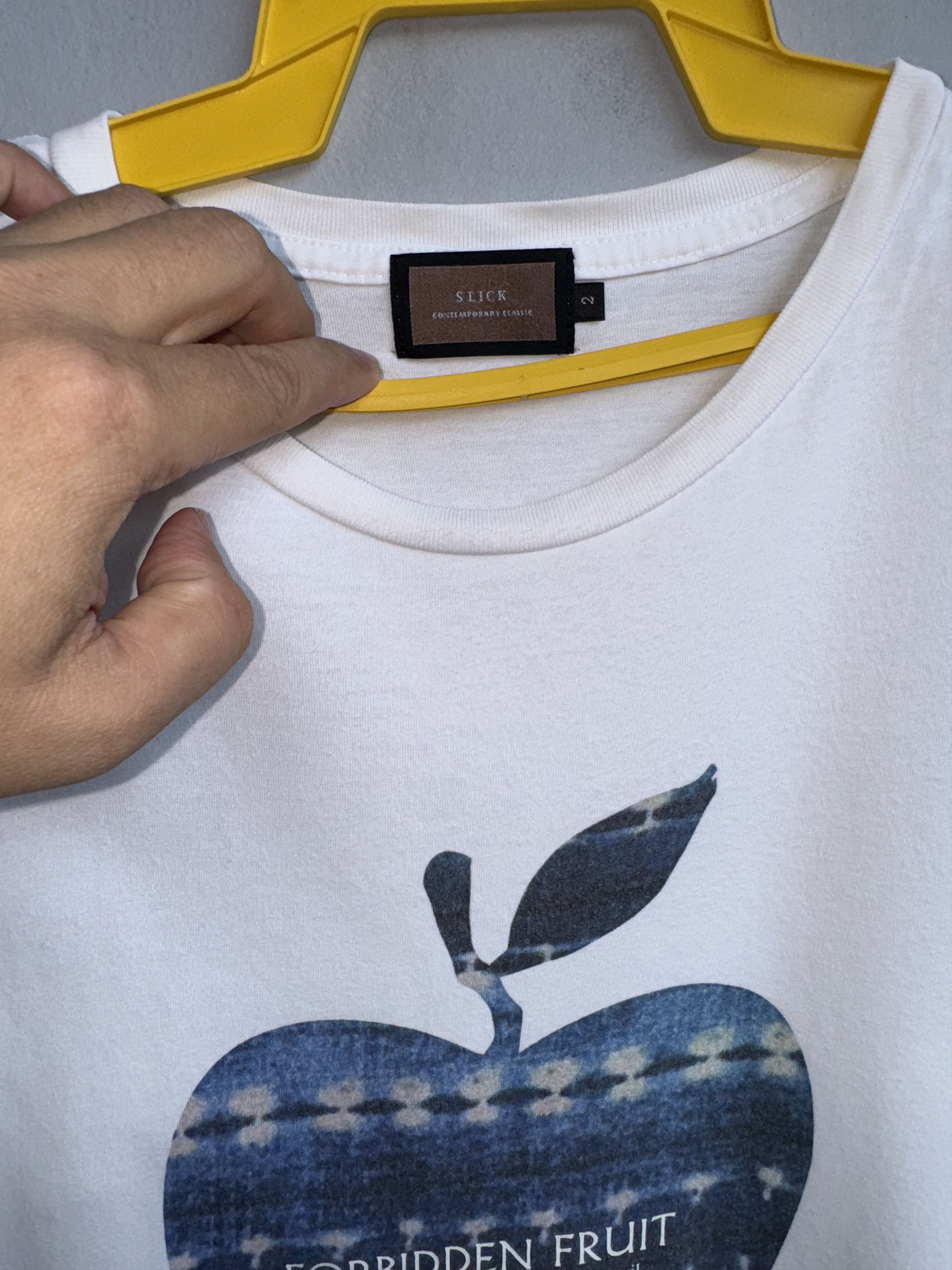 Slick Slick Apple Graphic T-shirt Size L / US 10 / IT 46 - 2 Thumbnail