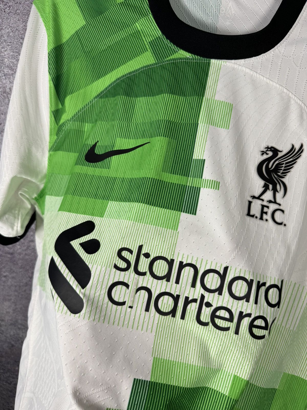 Nike M.SALAH Liverpool 2023/24 Away Nike DrifitADV Soccer Jersey Size US S / EU 44-46 / 1 - 8 Thumbnail