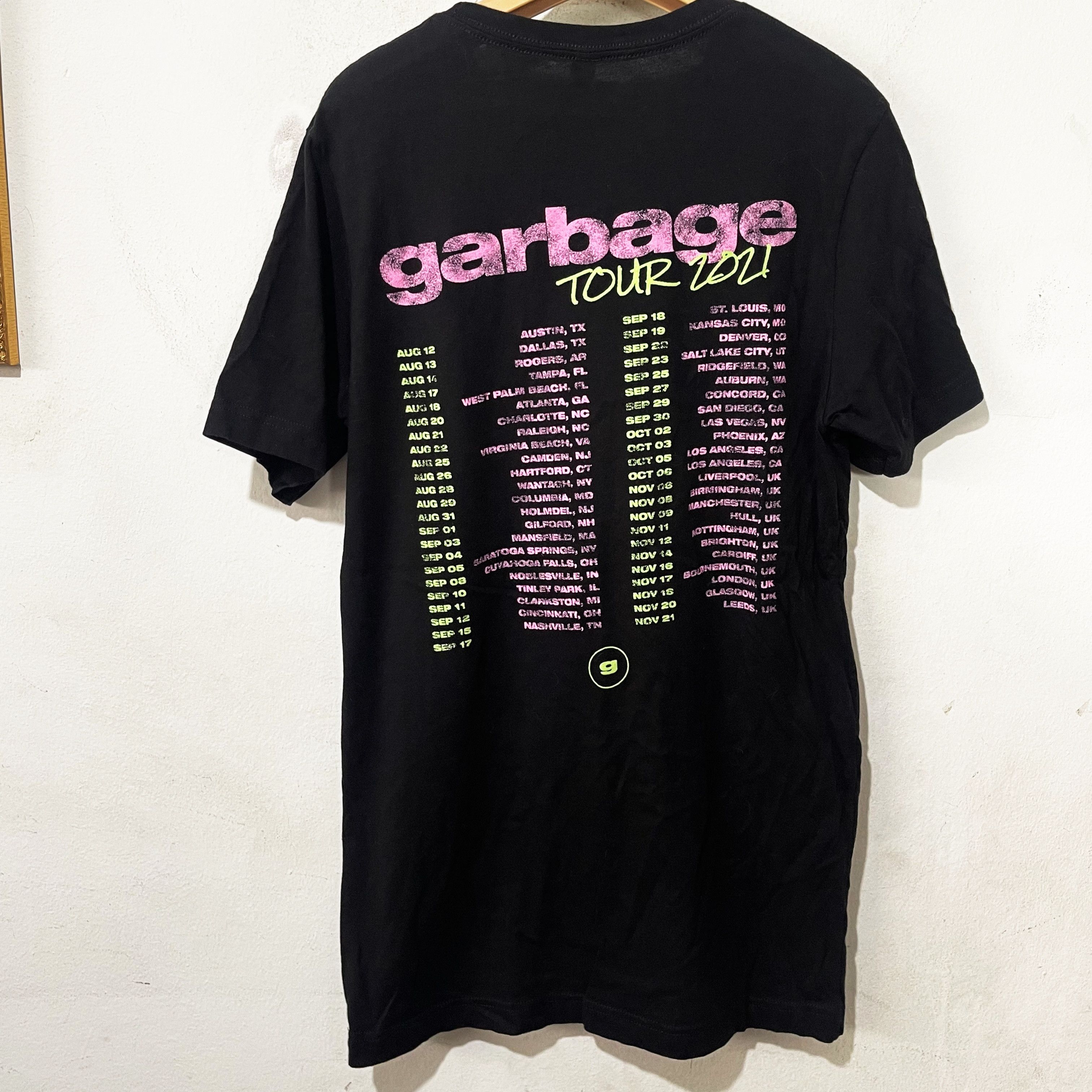 Band Tees Garbage Tour 2021 Band T-shirt Size US M / EU 48-50 / 2 - 3 Thumbnail