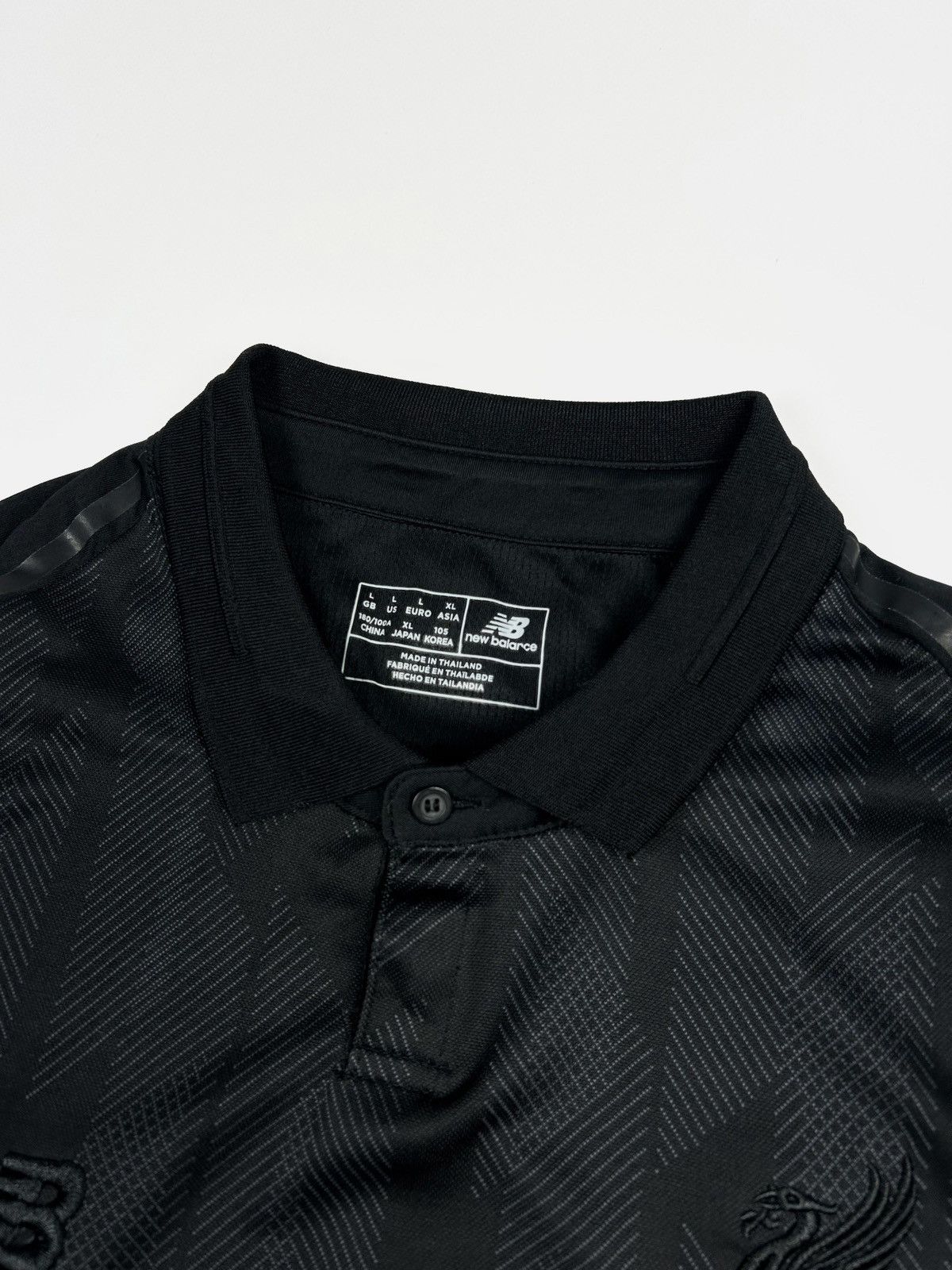 New Balance Limited Edition New Balance Liverpool FC Blackout Jersey Size US L / EU 52-54 / 3 - 8 Thumbnail
