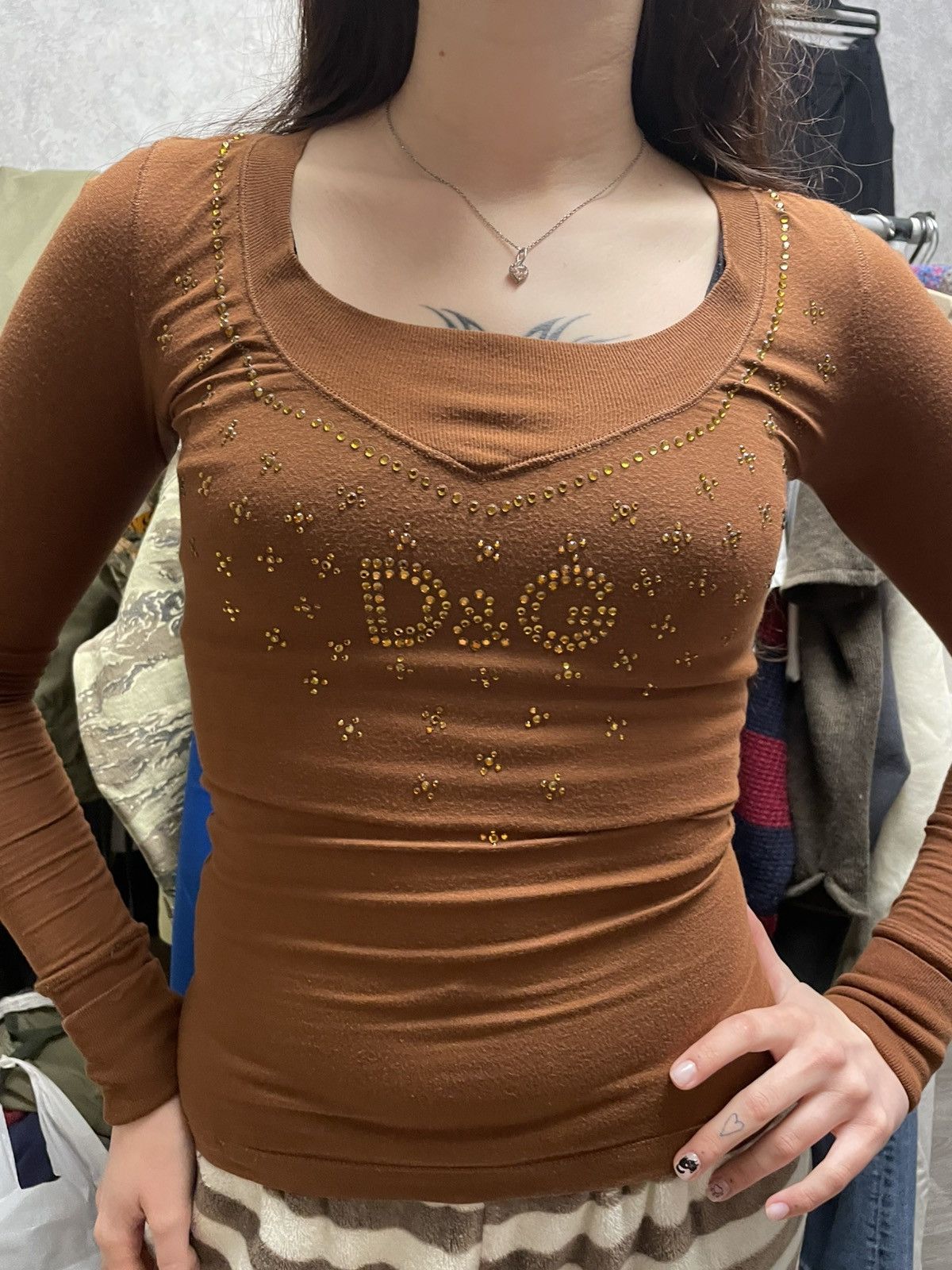 Dolce & Gabbana Y2K DG Dolce Gabbana Brown Rhinestone Logo Long Sleeve Top Size XS / US 0-2 / IT 36-38 - 3 Thumbnail