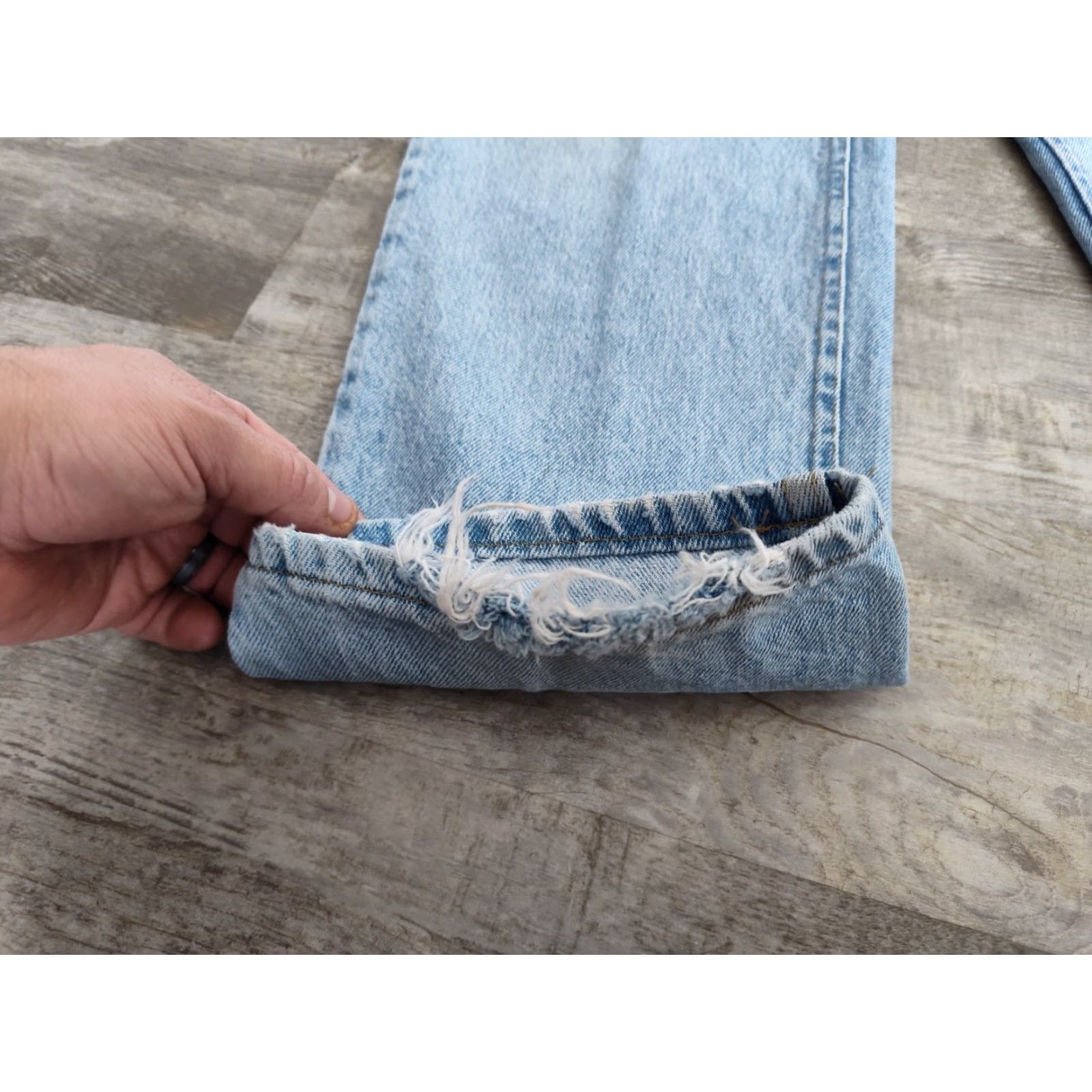 Lee VINTAGE Lee Jeans Mens 32x30 Denim Straight Leg Light Wash 90s Bohemian Casual Size US 32 / EU 48 - 3 Thumbnail