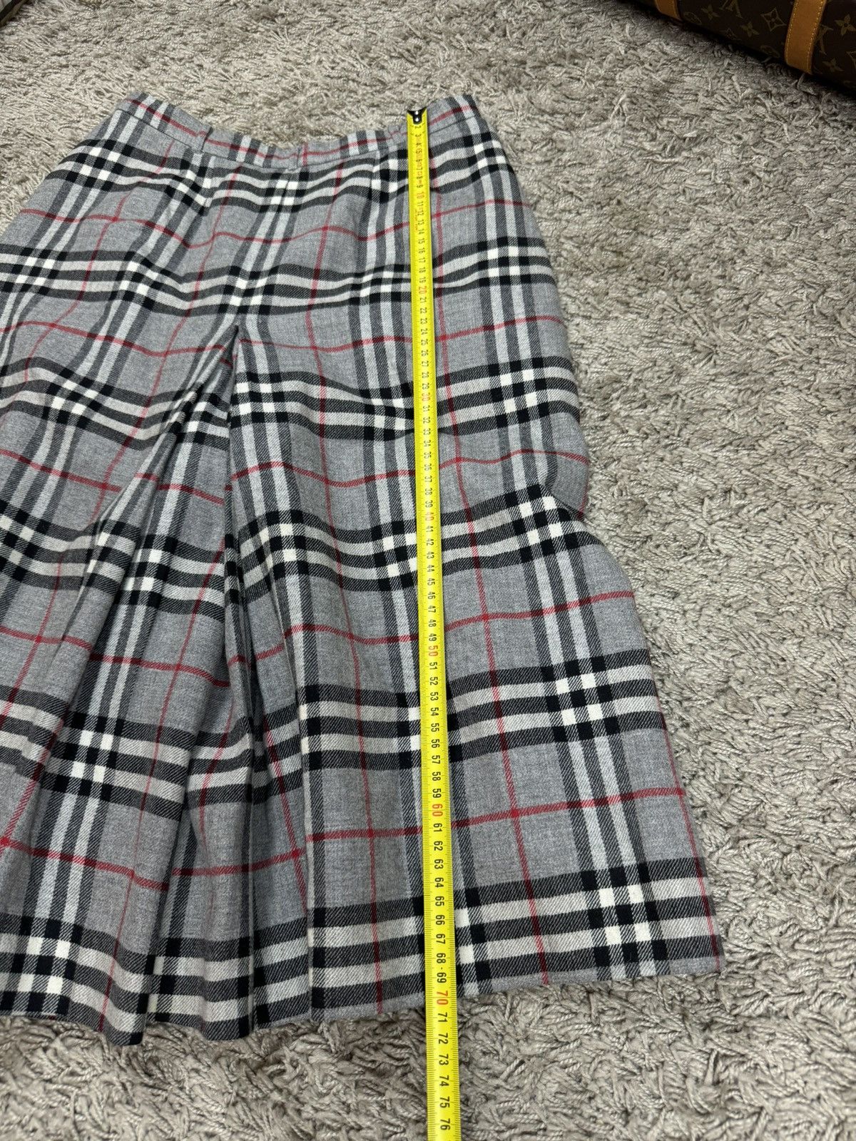 Burberry × Vintage Vintage wool skirt shorts Burberry Nova Check 90s original Size 30" / US 8 / IT 44 - 6 Thumbnail