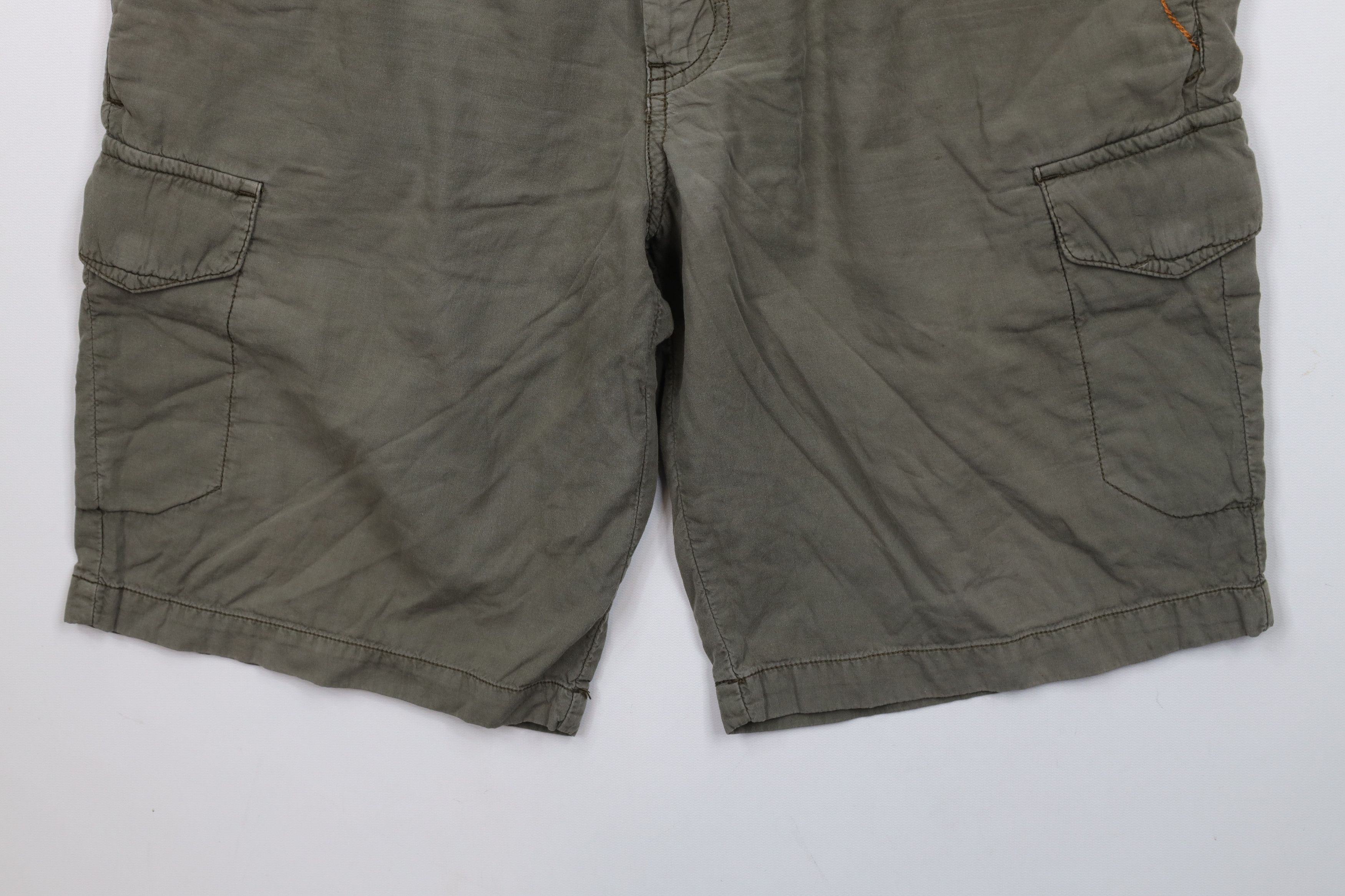 Tommy Bahama × Vintage Vintage Tommy Bahama Stonewash Above Knee Cargo Shorts Size US 33 - 4 Thumbnail