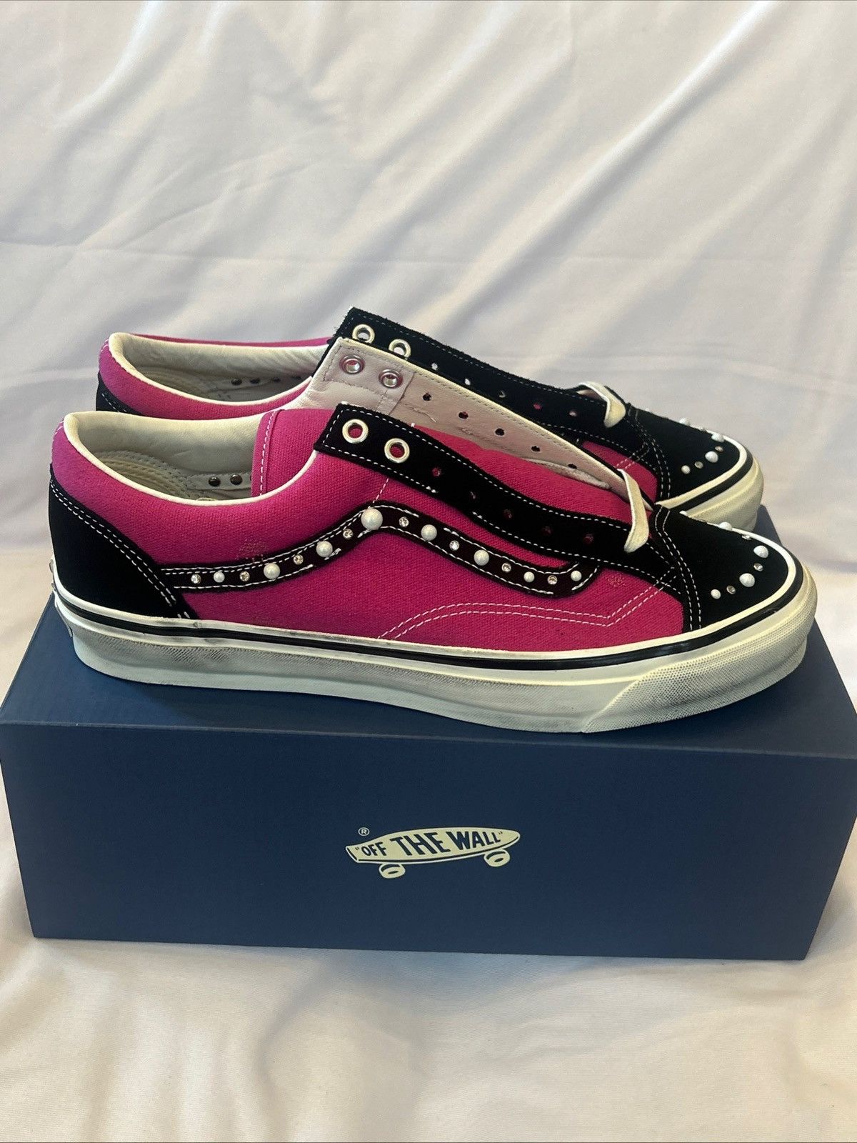 XL TRUE RELIGION SWEATPANTS RED