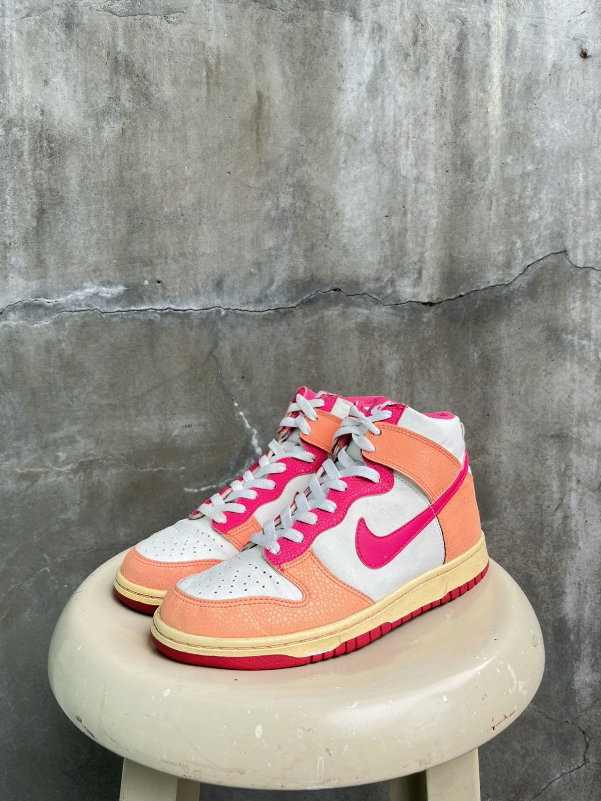 Nike Dunk Hi SB 2013 Atomic Pink Size US 6 / IT 36 - 3 Thumbnail