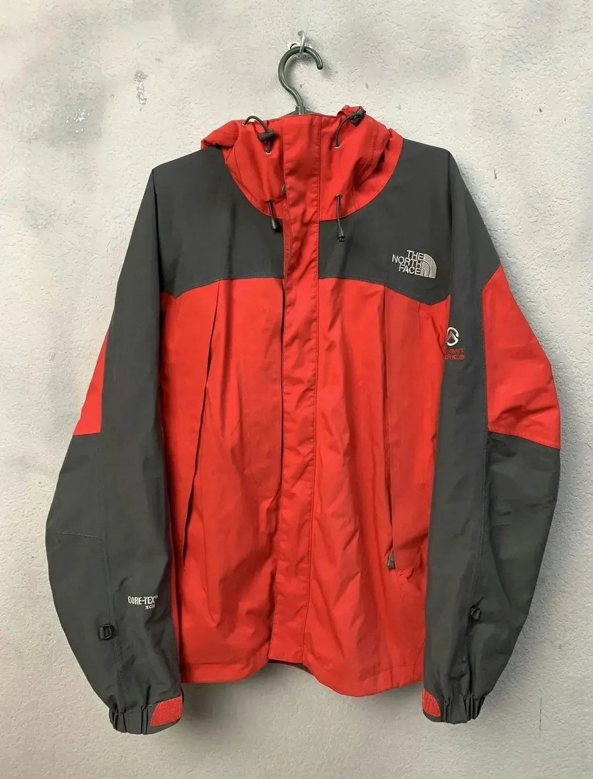 Goretex vintage Gore Tex The north face Jacket Hyvent TNF raincoat Size US M / EU 48-50 / 2 - 1 Thumbnail