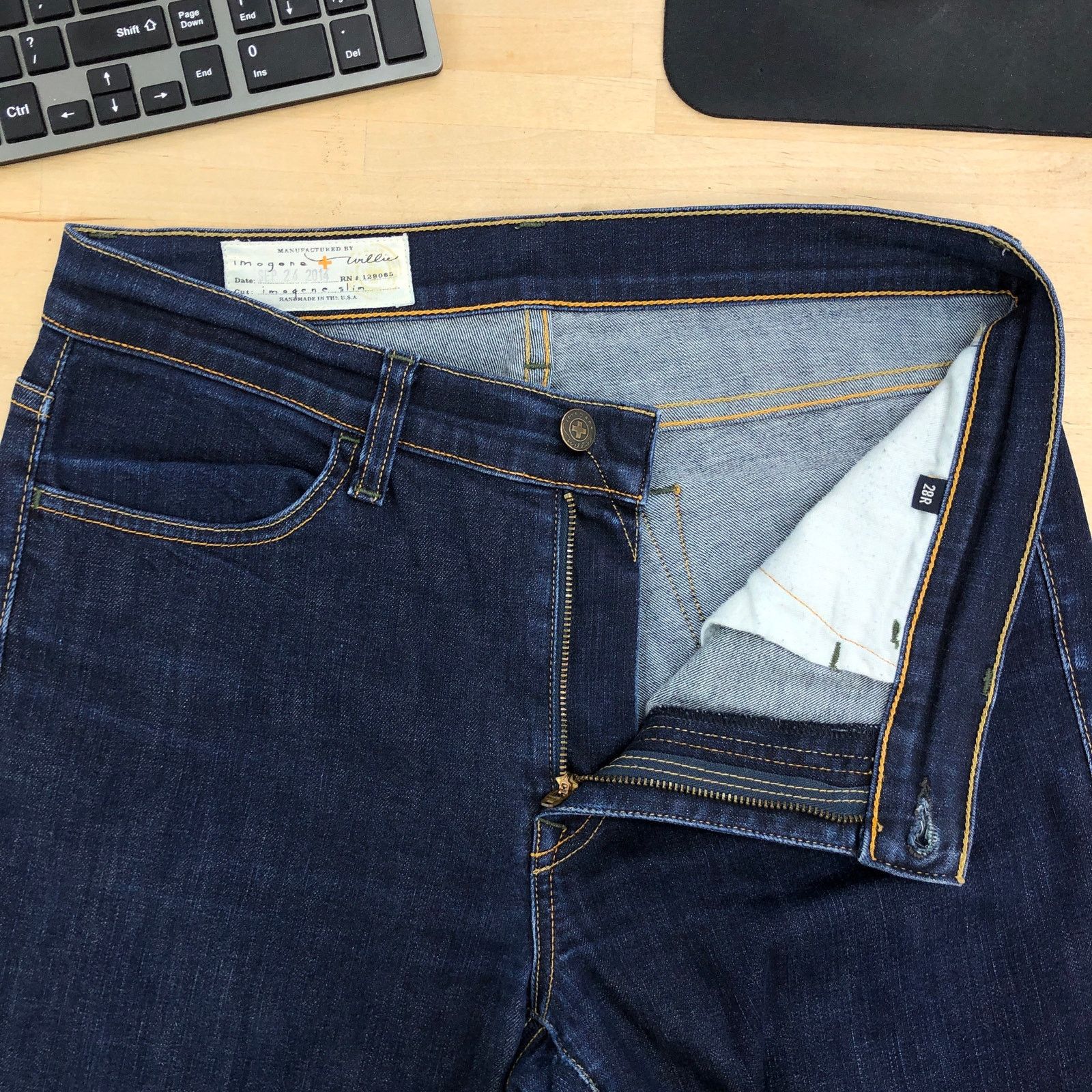 Imogene + Willie Imogene + Willie Size 28R Jeans Imogene Slim Handmade USA Size 32" / US 10 / IT 46 - 14 Thumbnail