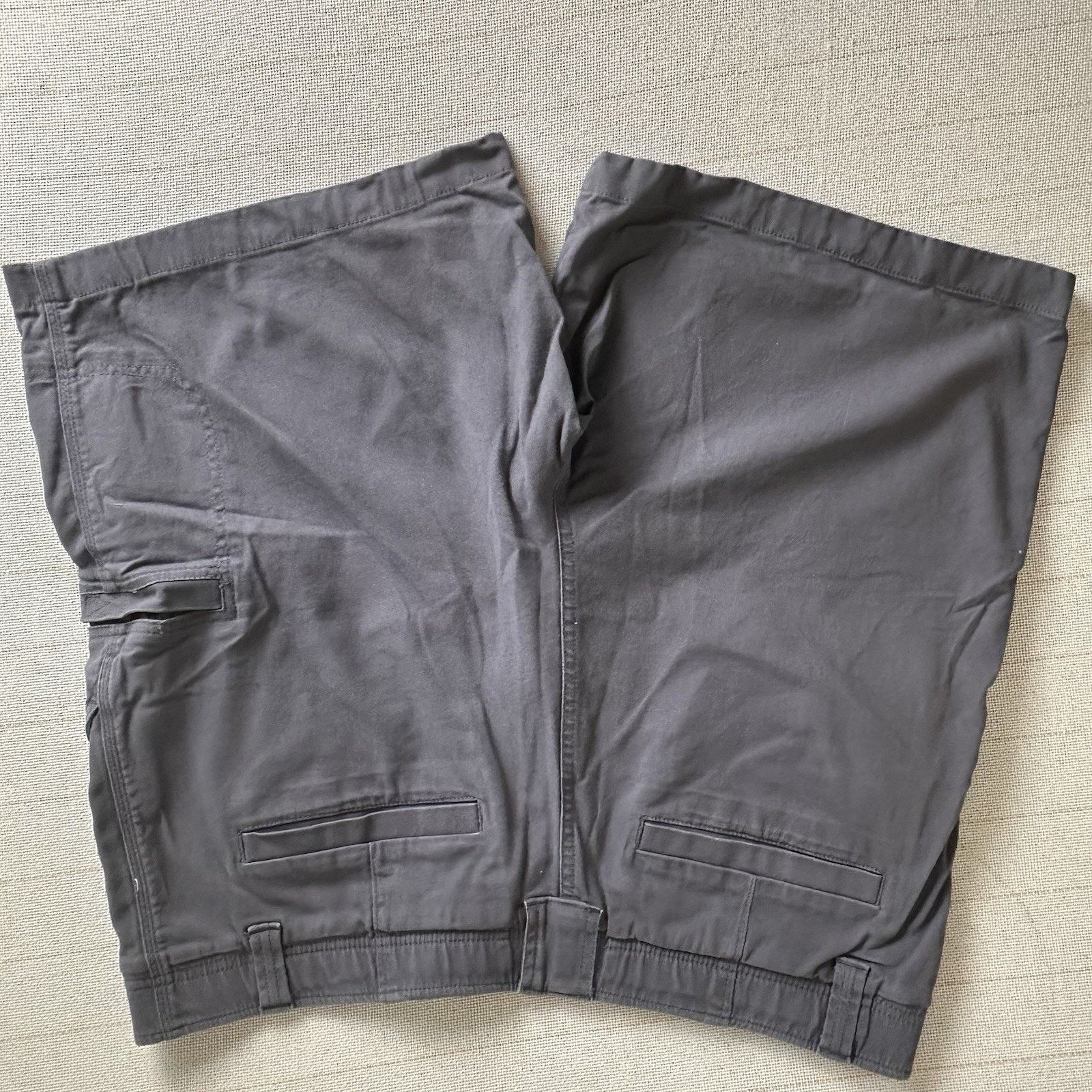 L.L. Bean L.L Bean Flat Front Gray Shorts with Natural Fit Size US 38 / EU 54 - 7 Thumbnail