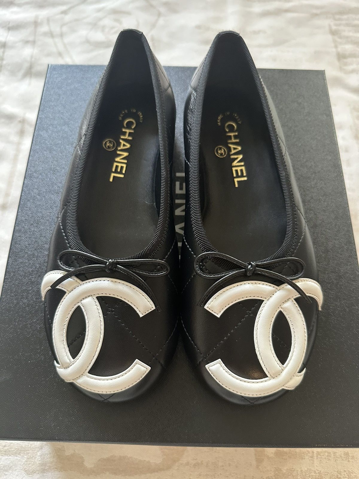 Chanel Chanel 2026M coco beach Cambon flats Black color size 37 Size US 7 / IT 37 - 1 Thumbnail