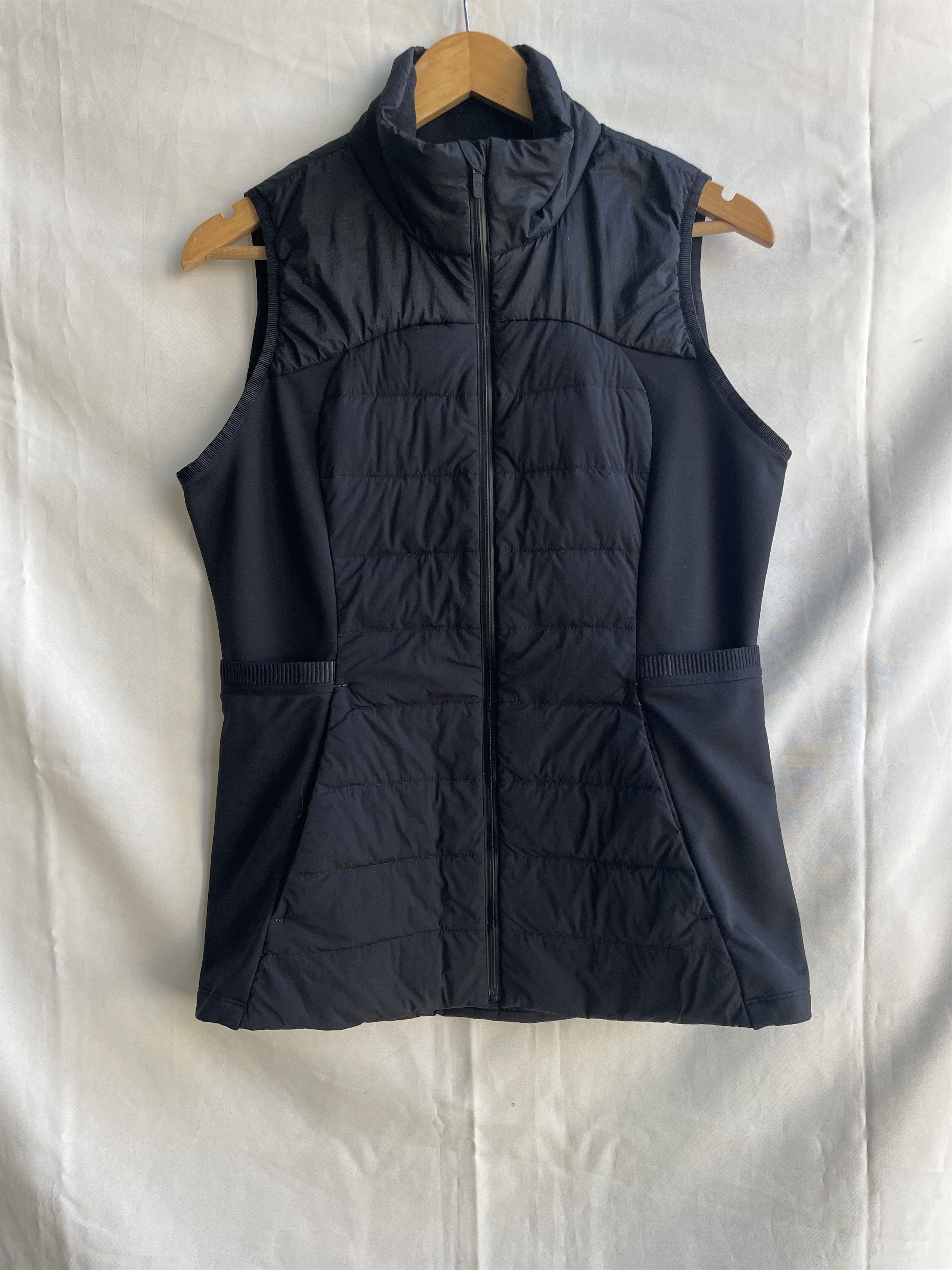 Lululemon Lululemon Womens Down for It All Goose Down Black Vest Size L / US 10 / IT 46 - 1 Thumbnail