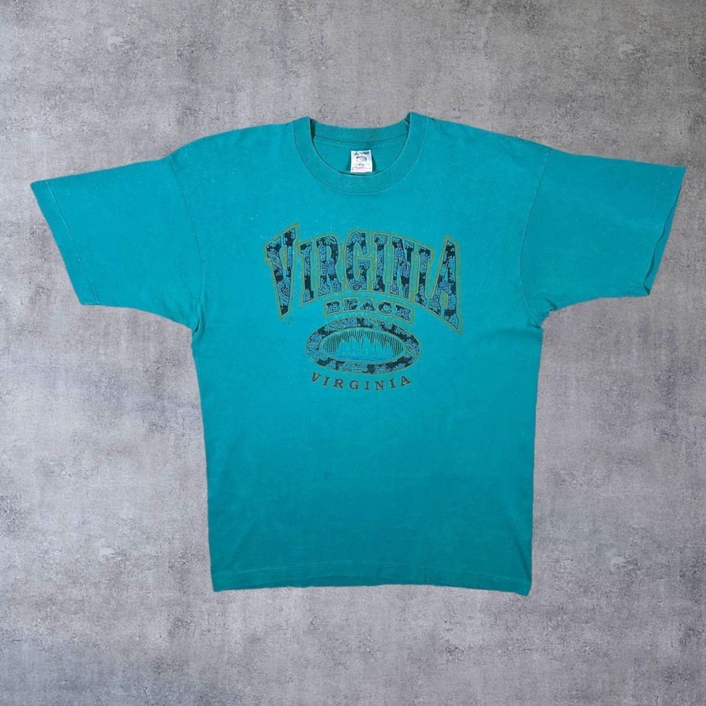 Fruit Of The Loom VINTAGE Virginia Beach "Virginia" Souvenir Distressed Graphic Single Stitch T-Shirt Mens L Teal Green Size US L / EU 52-54 / 3 - 2 Thumbnail