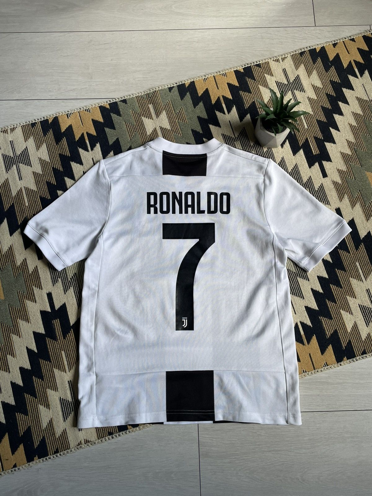 Cristiano Ronaldo Adidas Juventus 2018/19 Home Jersey
