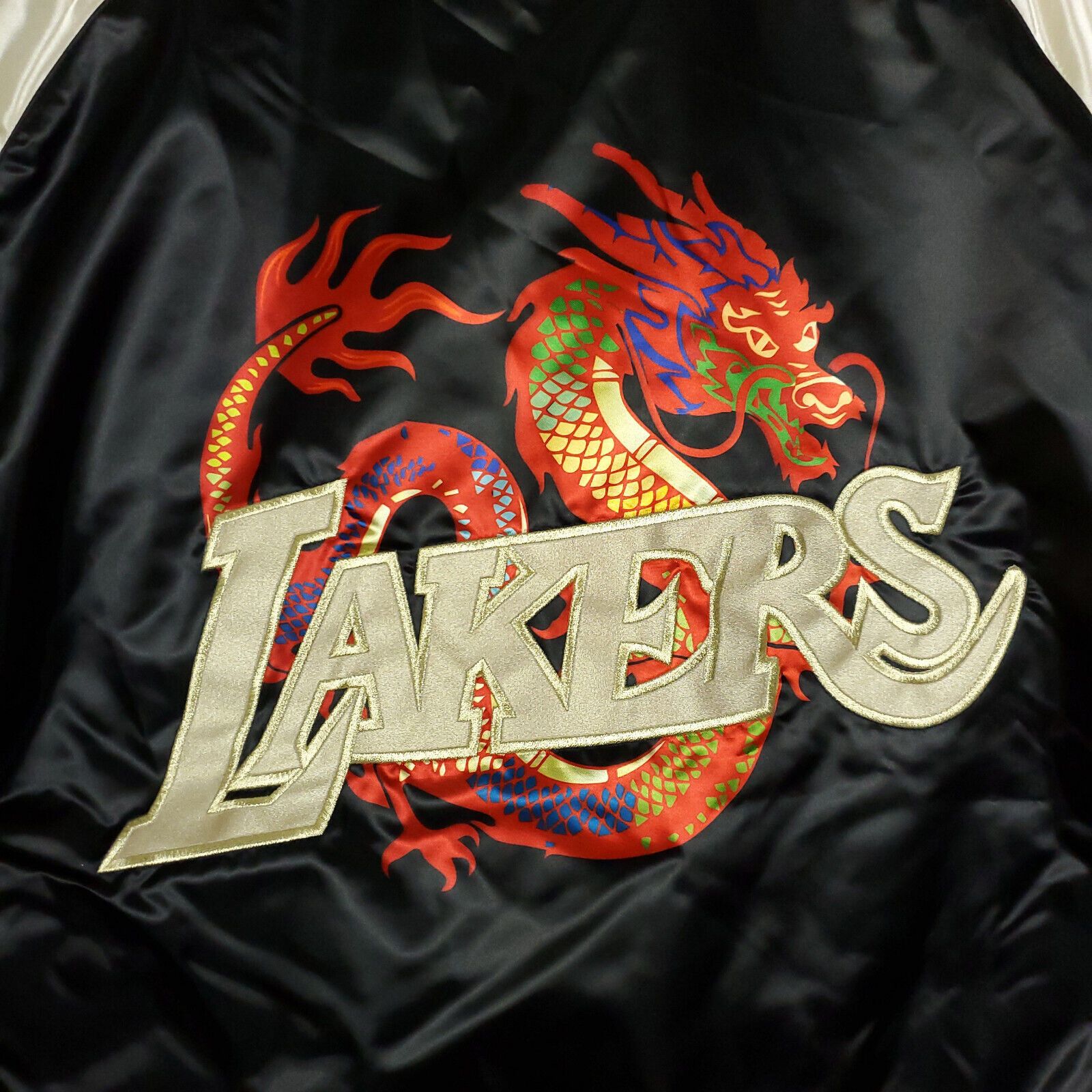 Mitchell & Ness LA Lakers Mitchell & Ness Lunar Year Jacket 2XL NWT Size XXL / US 16-18 / IT 52-54 - 9 Thumbnail
