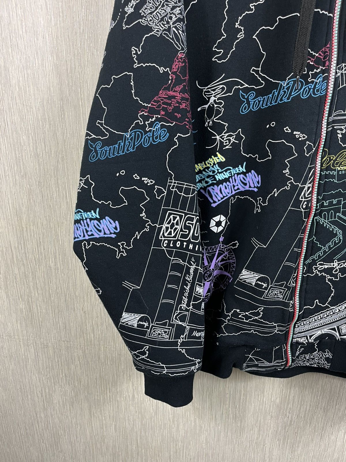 Southpole Vintage South Pole y2k all over print full zip hoodie baggy Size US XL / EU 56 / 4 - 6 Thumbnail