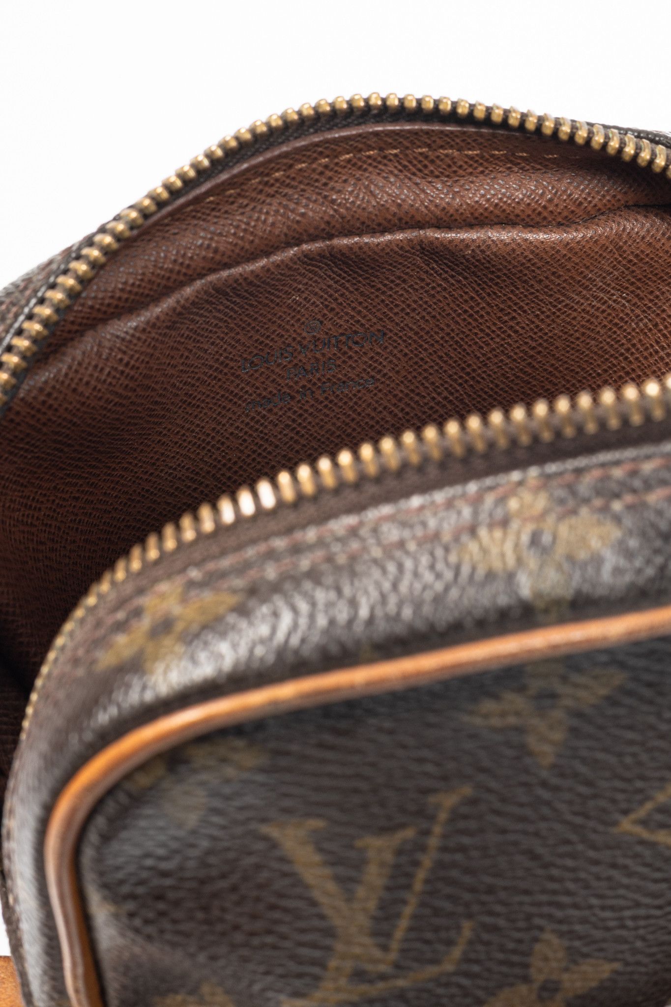 Louis Vuitton Louis Vuitton Danube Monogram Canvas & Leather Crossbody Size ONE SIZE - 11 Thumbnail