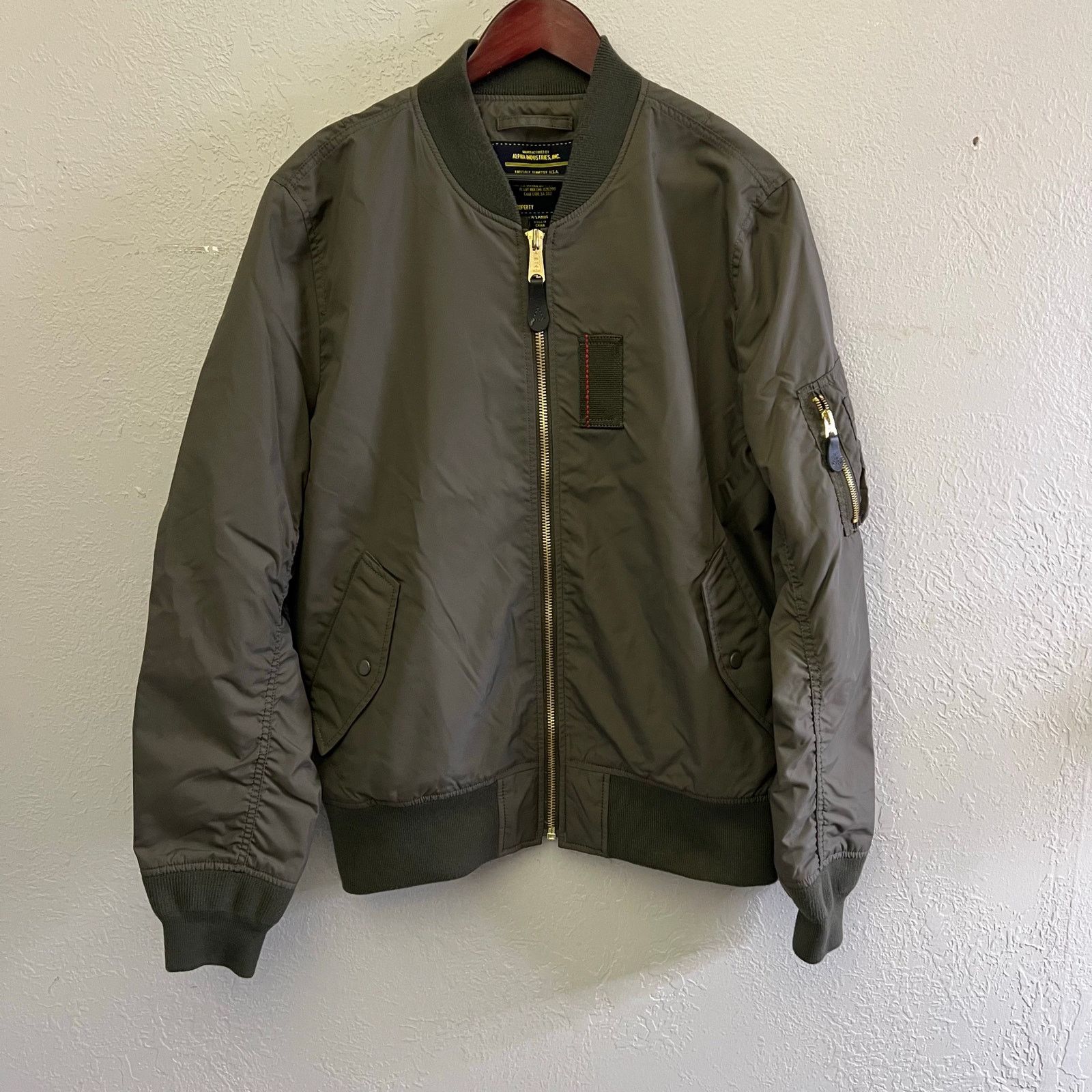 Alpha Industries ALPHA INDUSTRIES MENS BOMBER MILITARY STYLE JACKET GREEN XL Size US XL / EU 56 / 4 - 3 Thumbnail