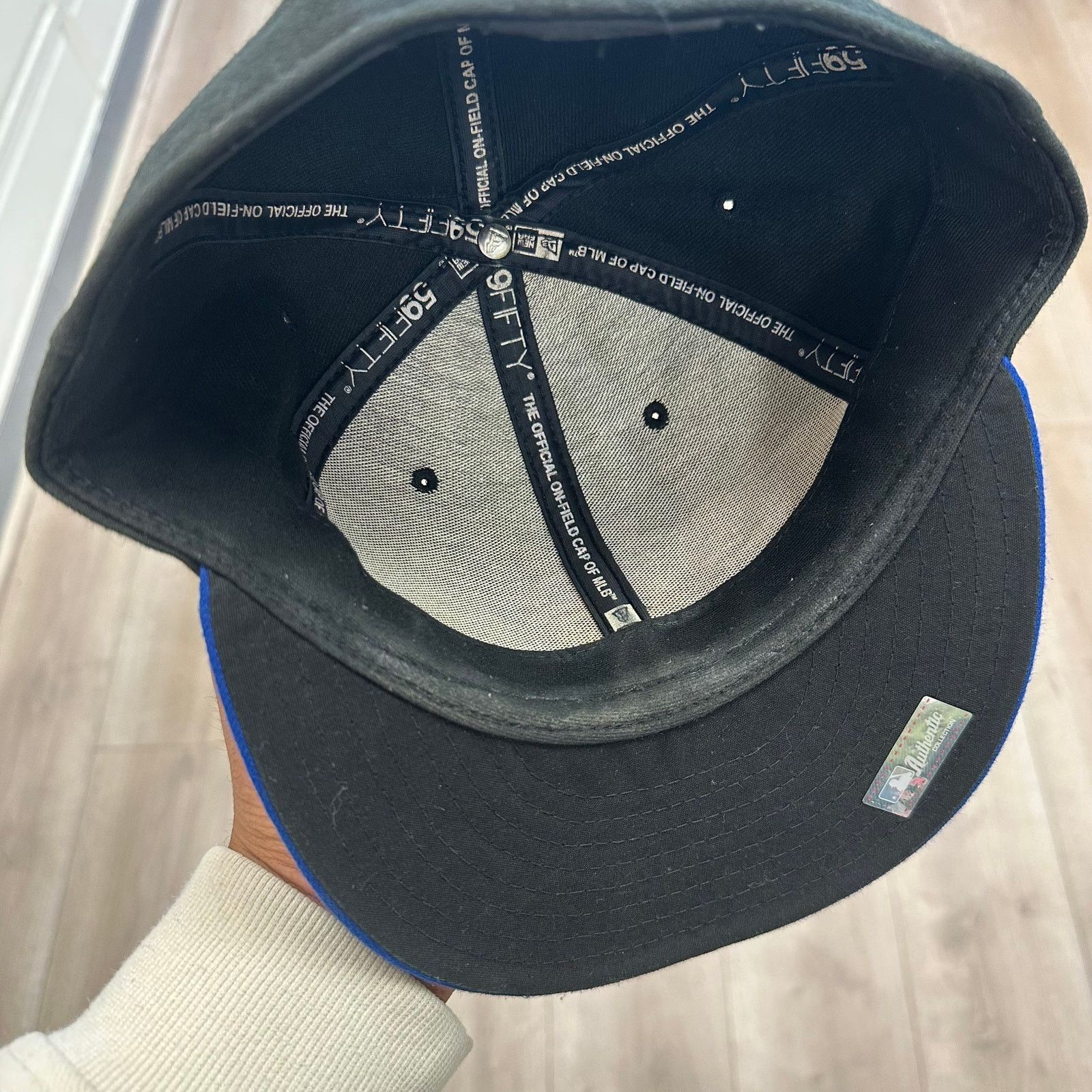 New Era New Era New York Mets 59FIFTY fitted hat Cap size 7 3/8 B25 Size ONE SIZE - 5 Thumbnail