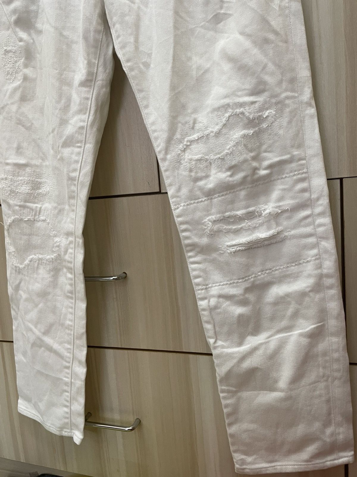 Number (N)ine Number Nine x Loveless Guild Prime White Distressed Jeans Size US 33 - 4 Thumbnail