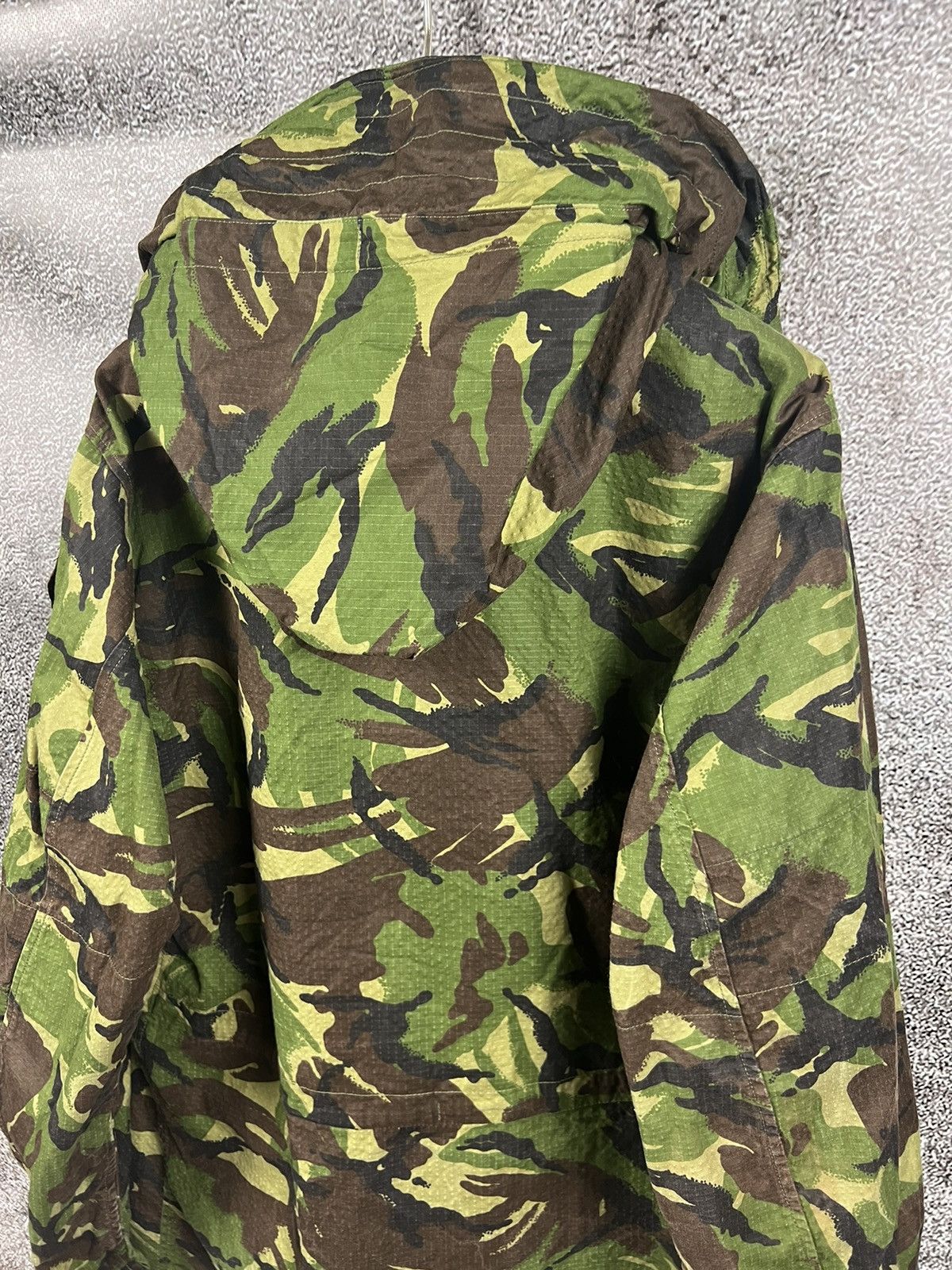 Vintage British Army Jacket Smock Windproof DPM Woodland military Size US XL / EU 56 / 4 - 14 Thumbnail