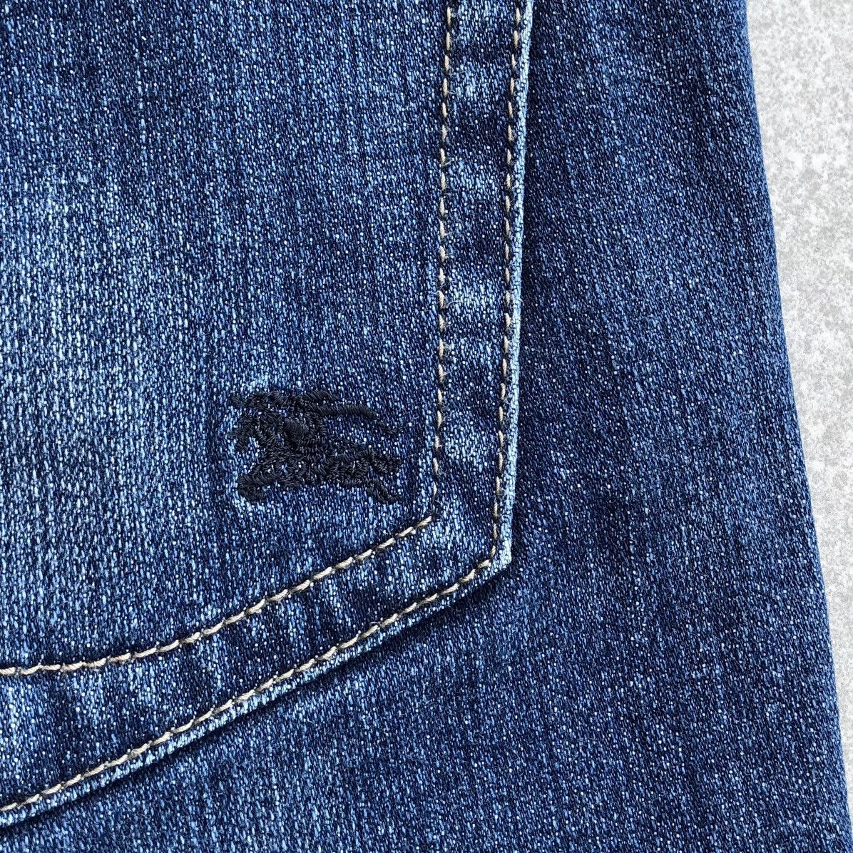 Burberry Burberry Blue Label Stretchable 3 Quarter Denim Pants Size 28" / US 6 / IT 42 - 3 Thumbnail