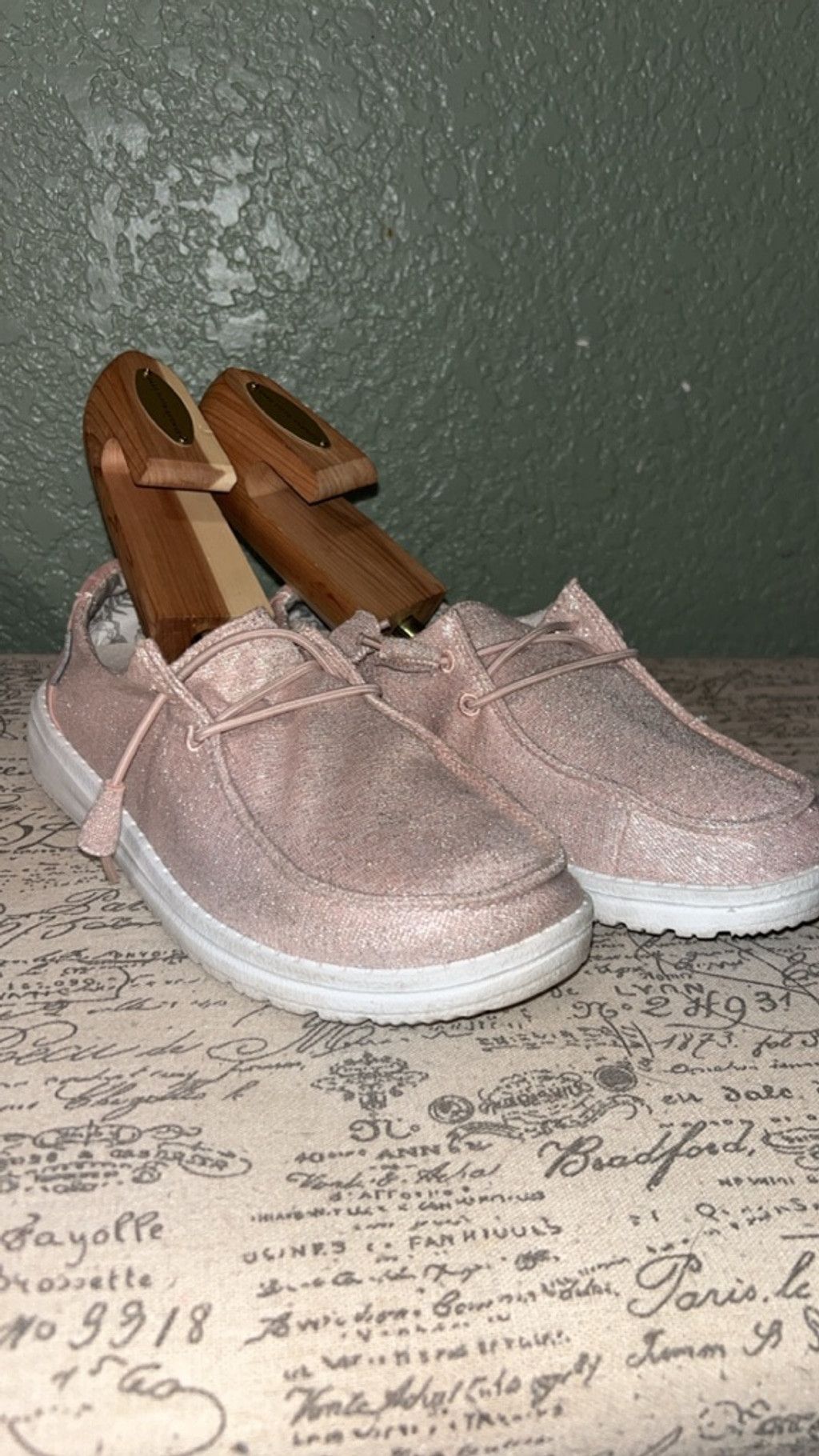 Other Women's Hey Dude Pink Sparkling Wendy Flats & Loafers Size 6 Size US 6 / IT 36 - 1 Thumbnail