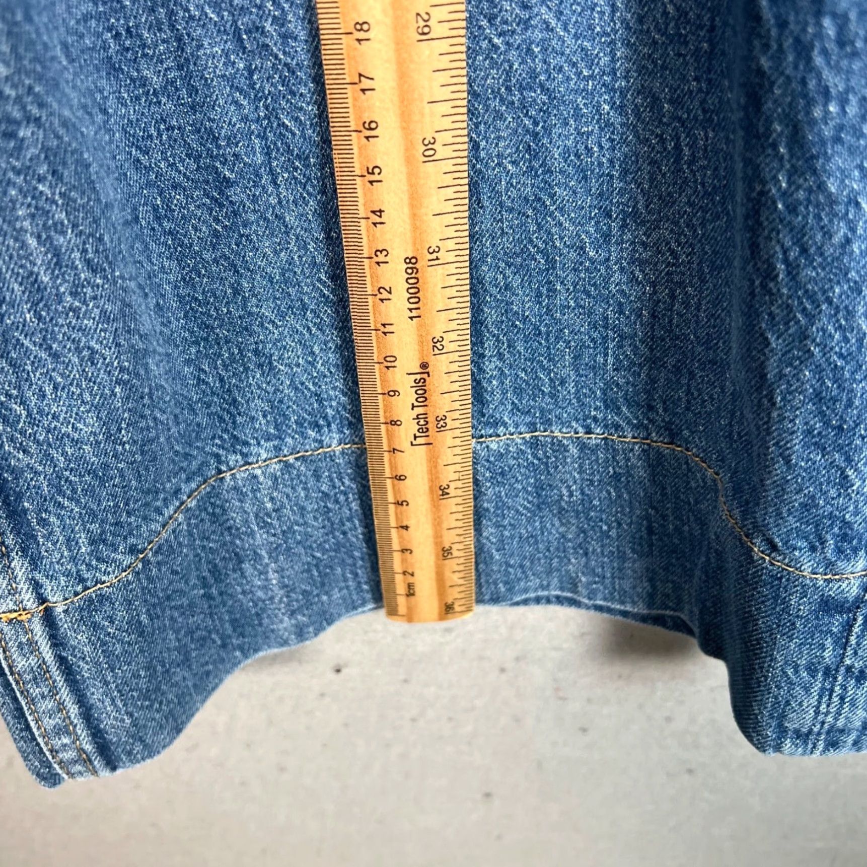FatFace Fatface Womens Jeans Size 8R Blue Cropped Denim Wide-Leg 5-Pocket Style Regular Rise High Inseam 25 in Cotton Blend Denim Shirt? Size 30" / US 8 / IT 44 - 6 Thumbnail