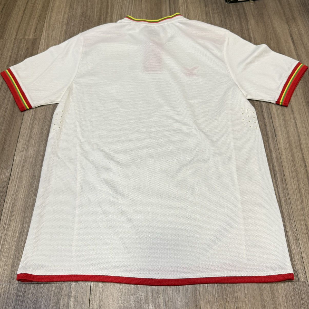 Other Myanmar 16/17 FBT away shirt Size US S / EU 44-46 / 1 - 2 Thumbnail