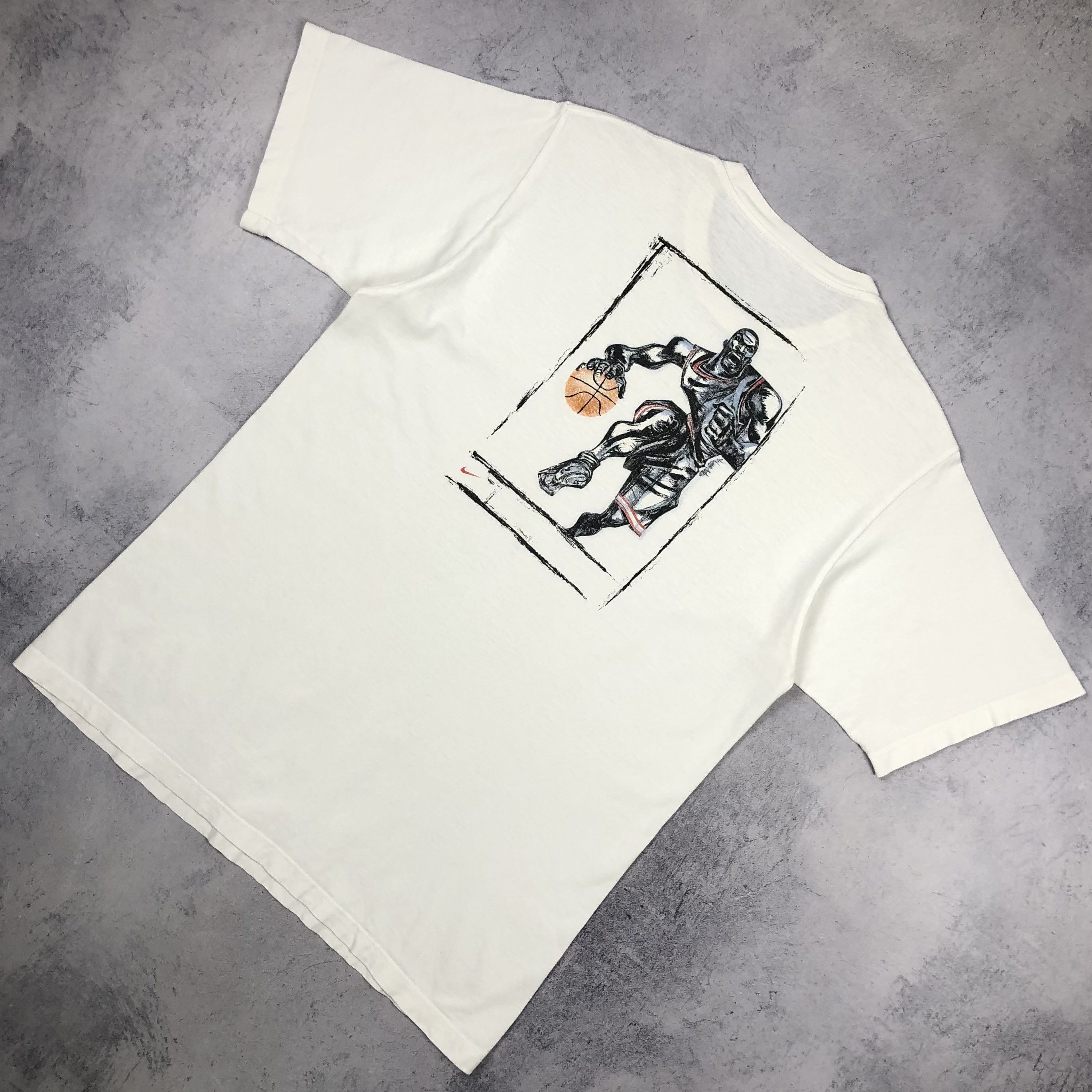 Nike 90s Nike NBA Graphic Jordan Rare Tee Size US L / EU 52-54 / 3 - 3 Thumbnail