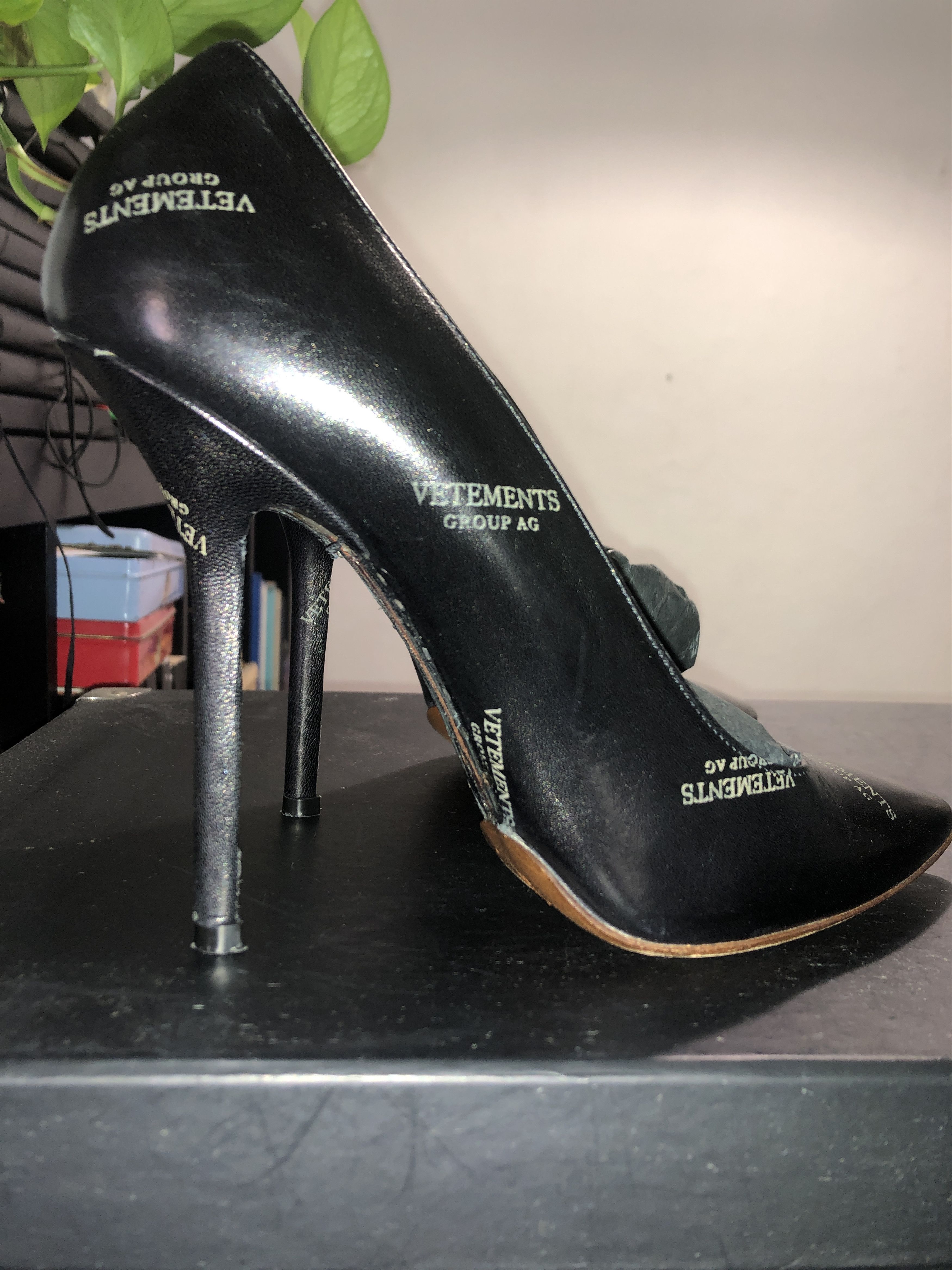 Vetements Black Leather Pumps with "Snatched" Shoe Sole Size US 9 / IT 39 - 10 Thumbnail