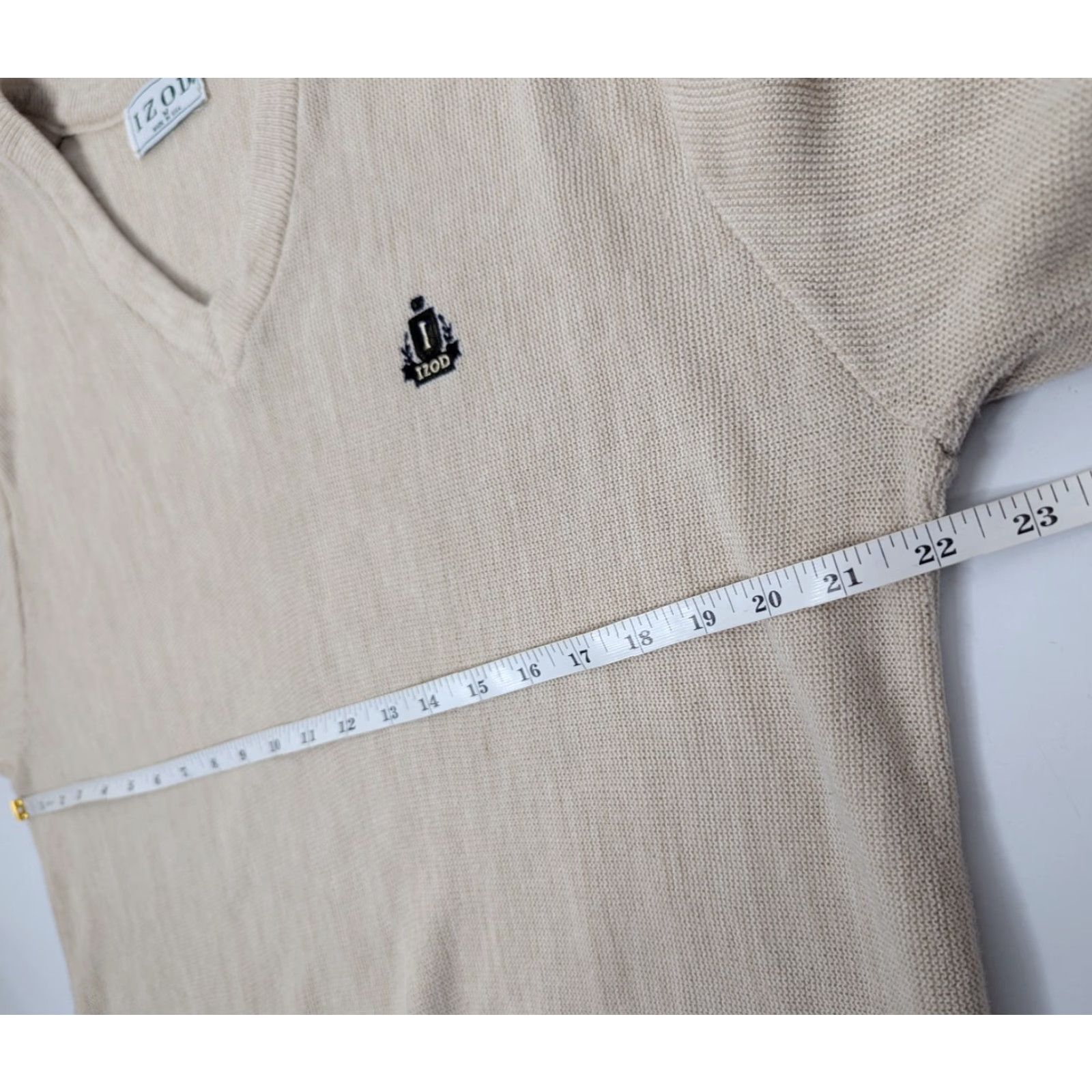 Izod VINTAGE IZOD Sweater Mens M Made in USA V-Neck Beige Golf Preppy Pullover Size US M / EU 48-50 / 2 - 6 Thumbnail