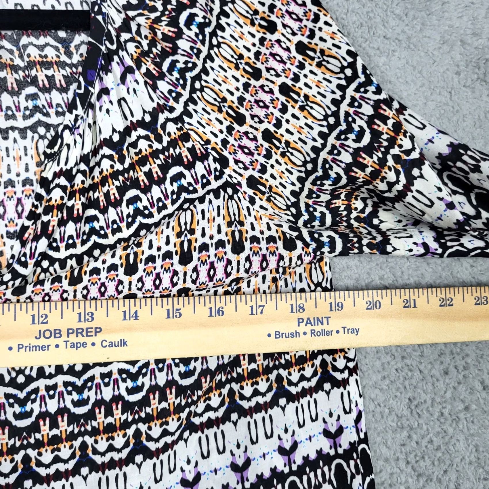 Velvet Velvet BY GRAHAM & SPENCER Abstract Print Women's V-neck Blouse M Multicolor Long Sleeve Shirt Womens Regular Size M Velvet BY GRAHAM & SPENCERMADE Size M / US 6-8 / IT 42-44 - 3 Thumbnail