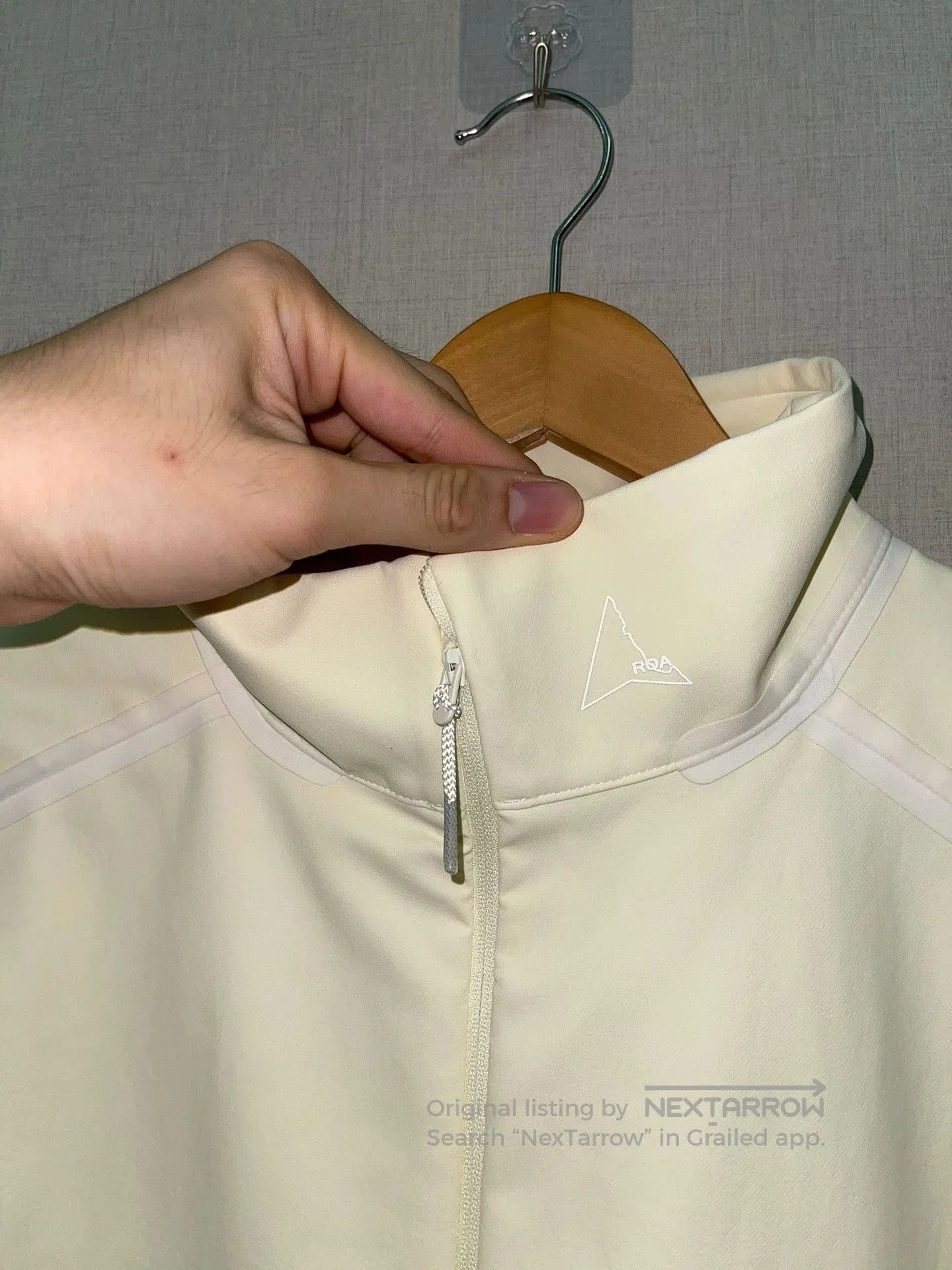 ROA Beige XL Lightweight Zip-Up Jacket. Size US XL / EU 56 / 4 - 4 Thumbnail