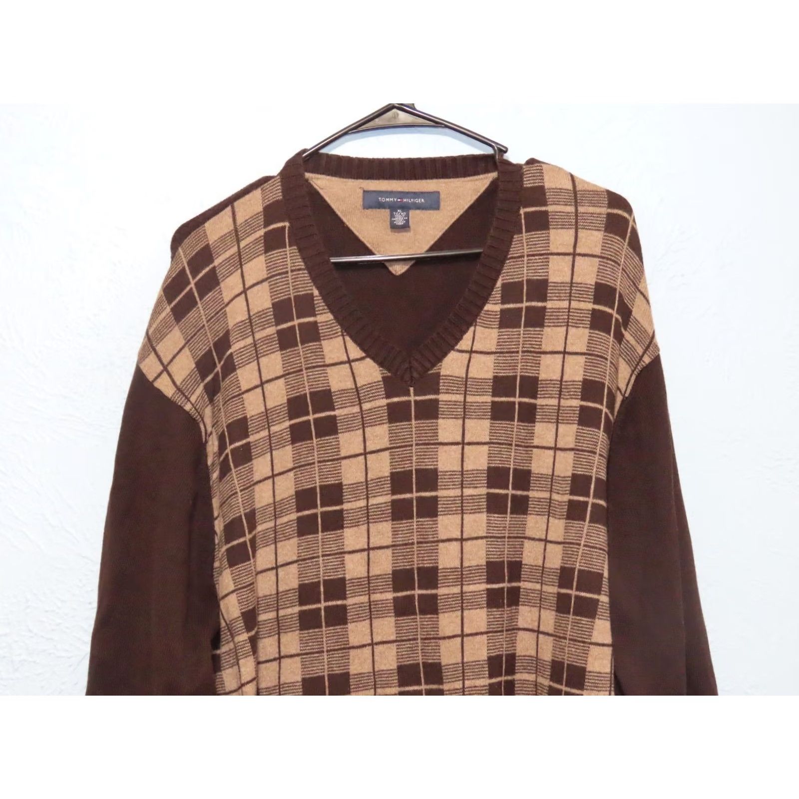 Tommy Hilfiger Tommy Hilfiger Men’s XL V Neck Sweater Brown Geometric Logo Knit Pullover Regular Fit Long Sleeve Men’s Size US XL / EU 56 / 4 - 3 Thumbnail