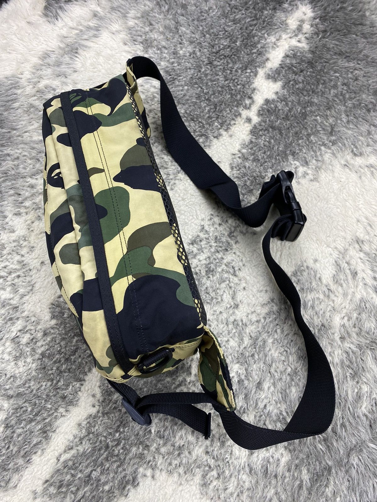 Bape Vintage BAPE 1st Camo Waist Bag Nigo Era Size ONE SIZE - 4 Thumbnail