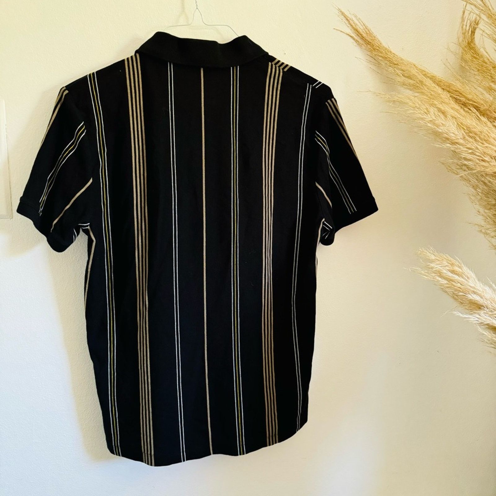 Express EXPRESS Black Beige Yellow Stripe Zip Short Sleeve Shirt Top Size US M / EU 48-50 / 2 - 8 Thumbnail