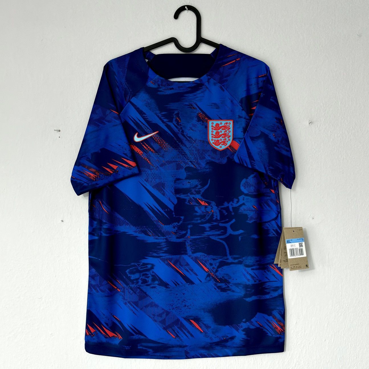Nike NEW 2022 2023 England National Nike Pre Match Soccer Jersey Size US M / EU 48-50 / 2 - 3 Thumbnail