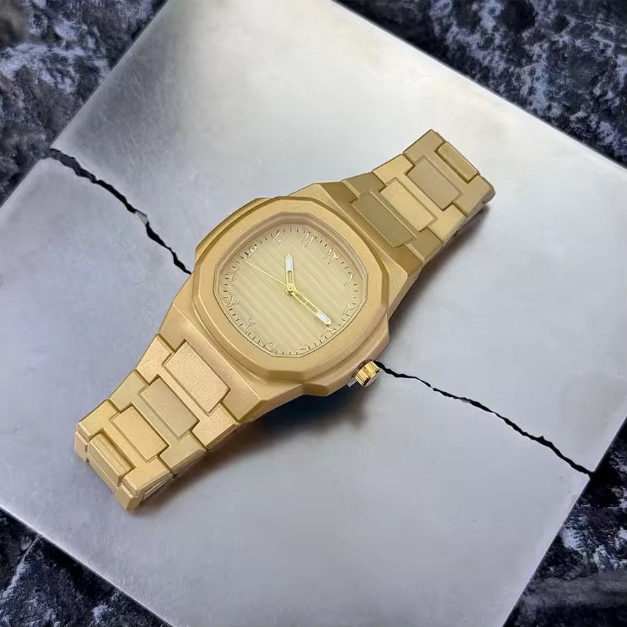 Vintage Arabic Numerals Dial Watch Size ONE SIZE - 4 Thumbnail