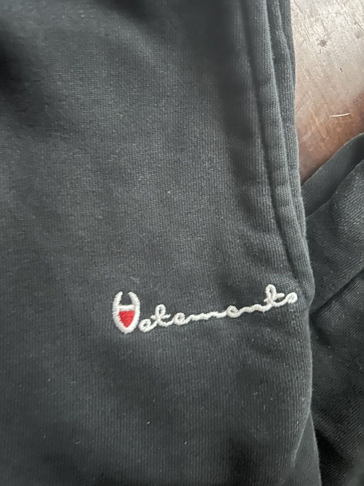 Champion × Vetements Vetements x Champion 1st collab sweat pants Size 27" / US 4 / IT 40 - 2 Thumbnail