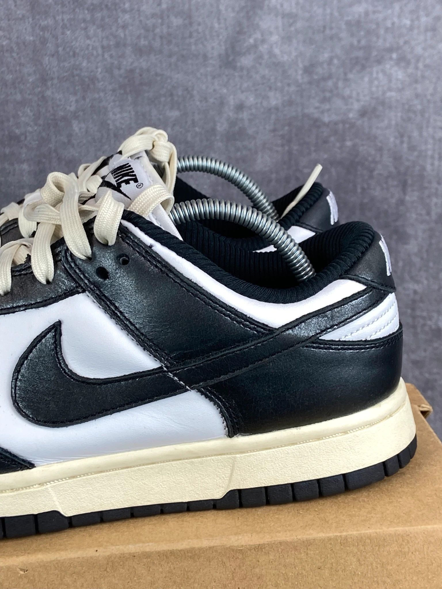 Nike Nike Dunk Low black and white sneakers classi Size US 7 / EU 40 - 3 Thumbnail