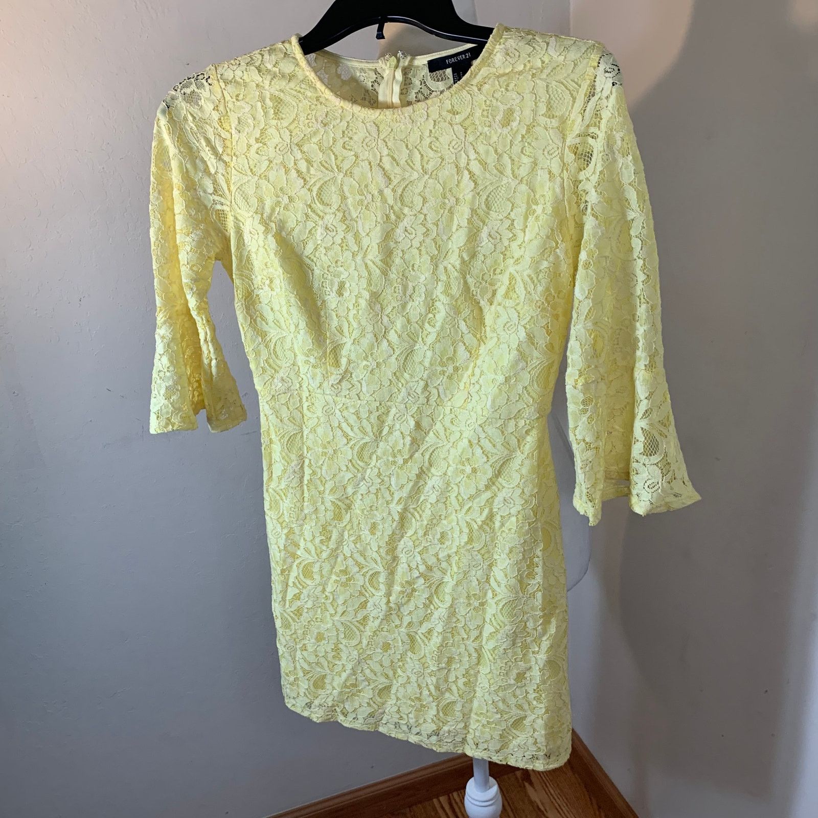 Forever 21 Forever21 women’s yellow dress size S Size S / US 4 / IT 40 - 5 Thumbnail