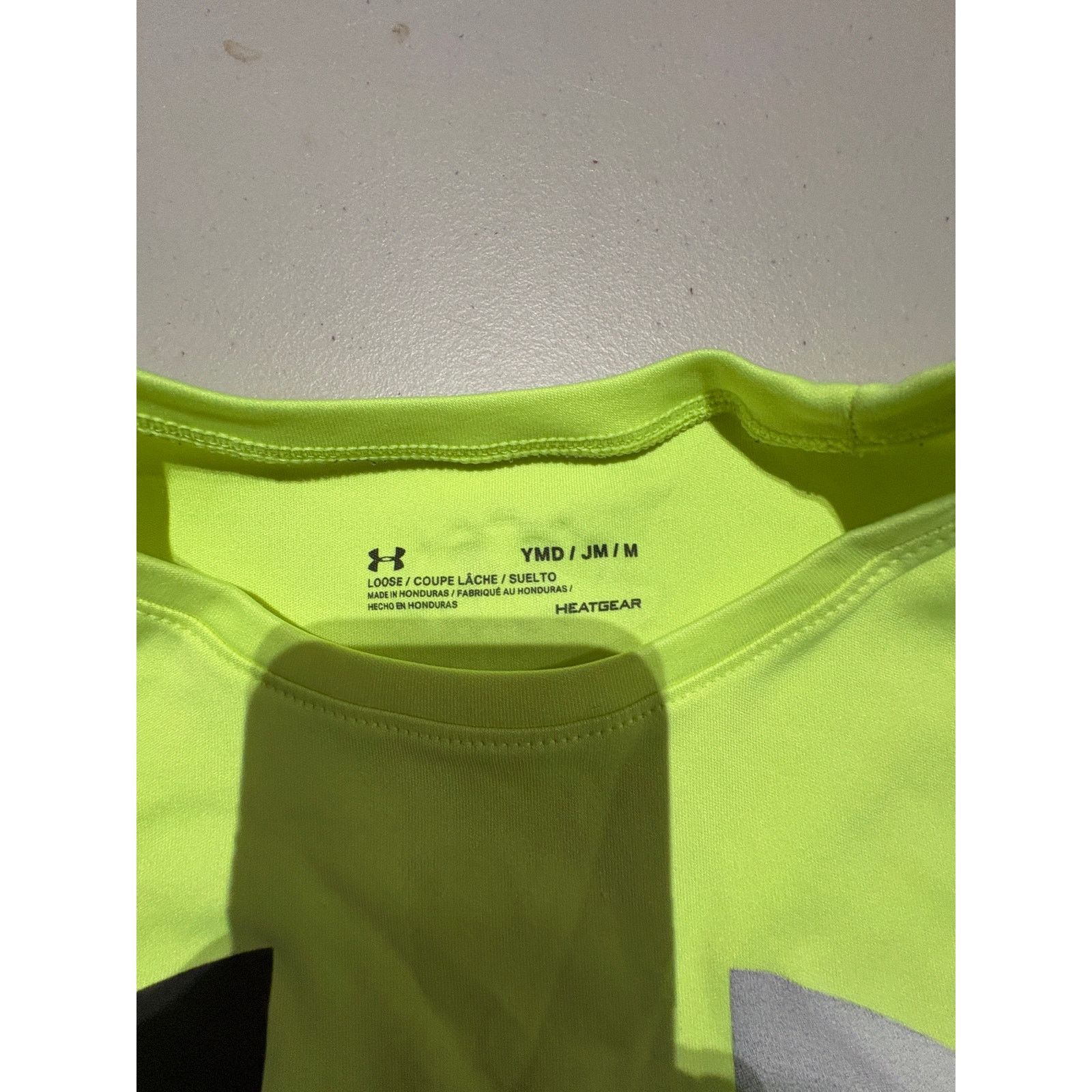 Under Armour Under Armour Girls YMD Medium Neon Short Sleeve Shirt Size M / US 6-8 / IT 42-44 - 3 Thumbnail