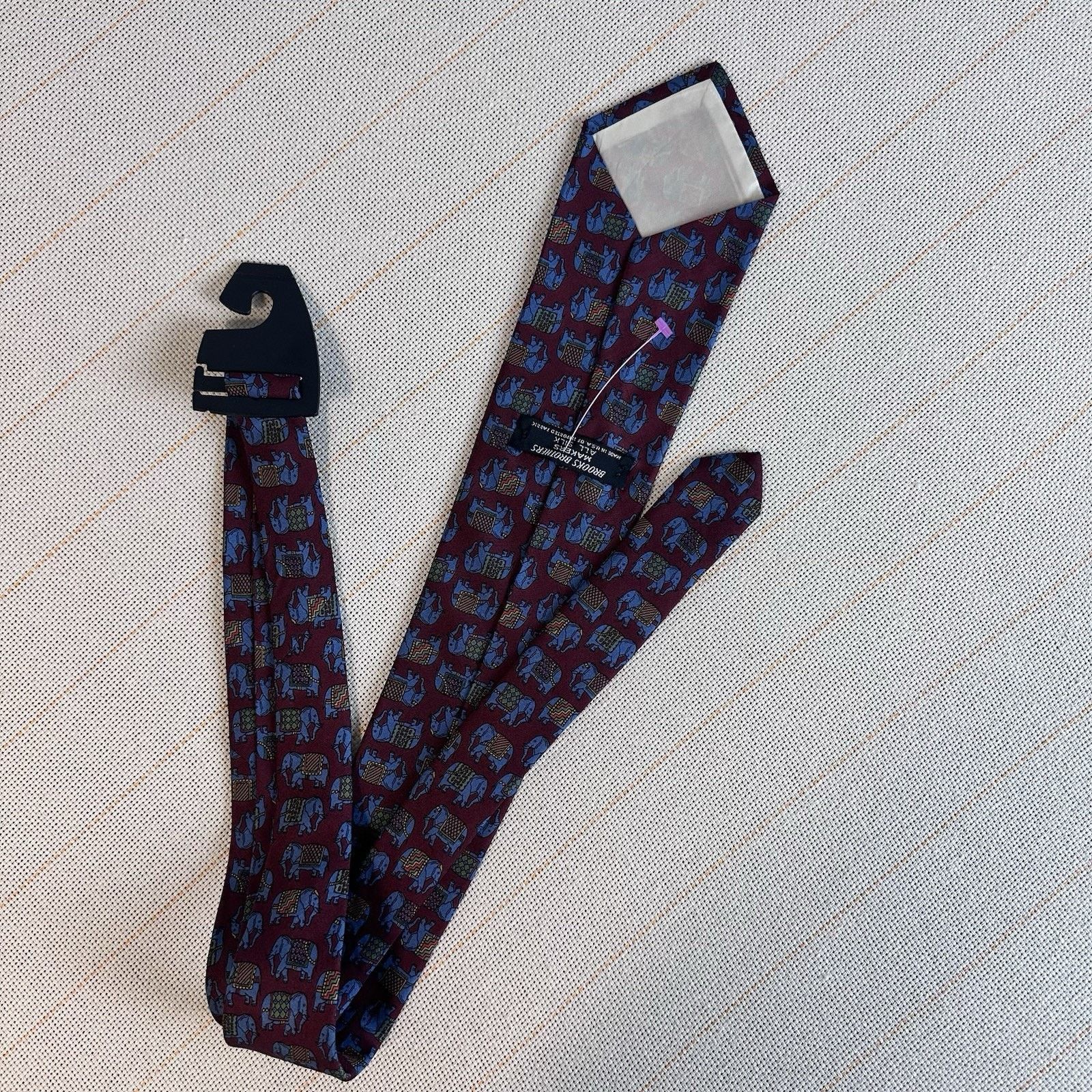 Brooks Brothers Brooks Brother Tie Silk Designer ELEPHANTS Red EUC Size ONE SIZE - 4 Thumbnail