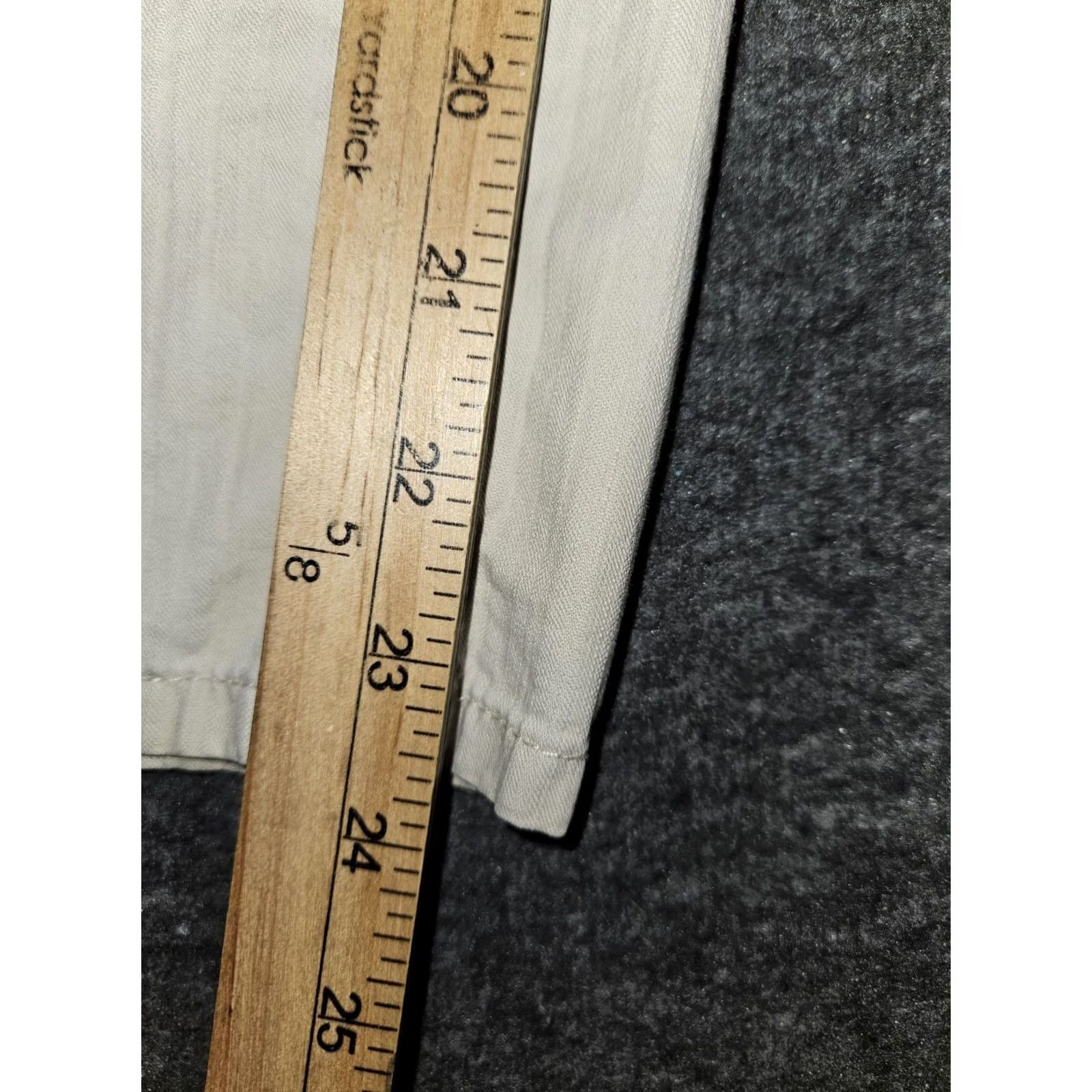 Tommy Hilfiger Tommy Hilfiger Capri Bermuda Shorts Women's 10 Ivory Roll Tab Flap Pocket Preppy Size 32" / US 10 / IT 46 - 5 Thumbnail