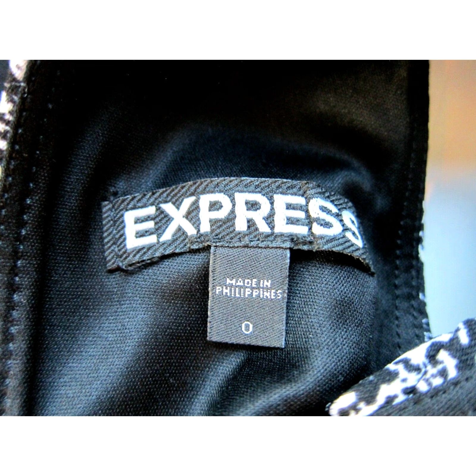 Express EXPRESS Black White Geometric Stretch Fitted Sleeveless Sheath Tank Dress 0 Size XS / US 0-2 / IT 36-38 - 3 Thumbnail