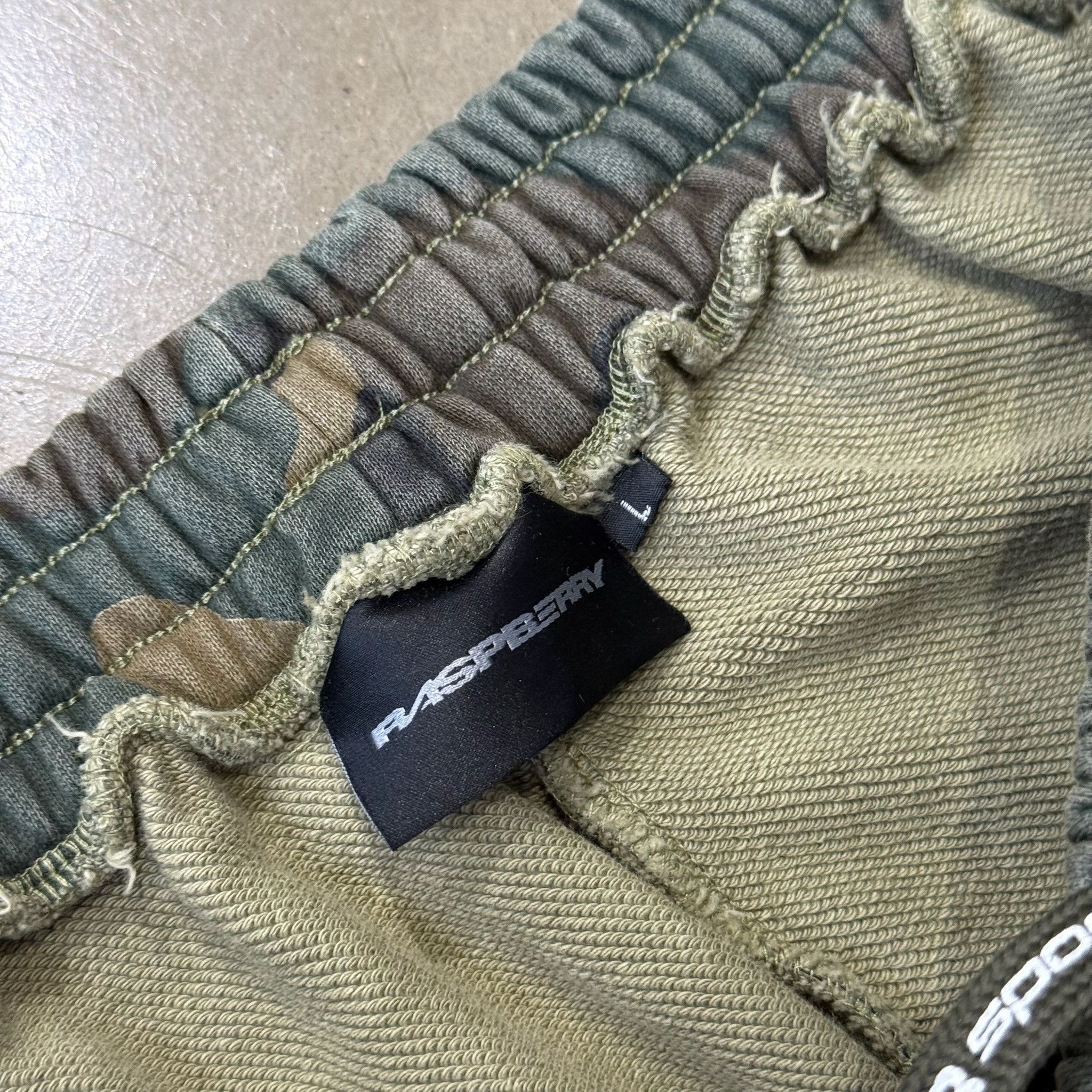 The GV Gallery Large - Raspberry Camo Pants Size US 36 / EU 52 - 3 Thumbnail