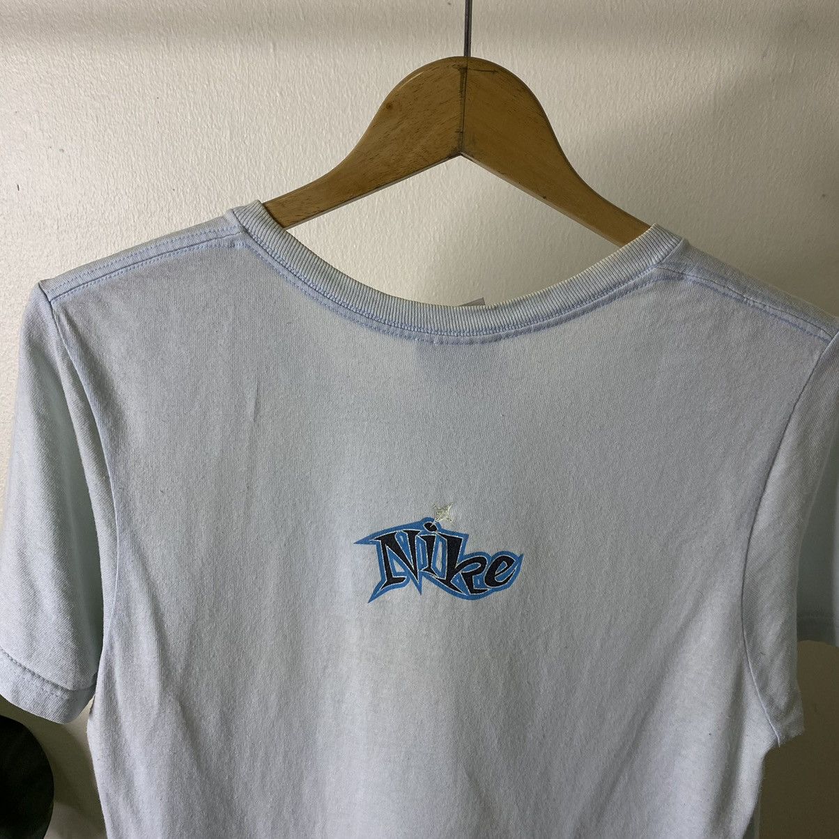 Nike × Vintage Vintage 2000s Nike Queen Me Tee Size US S / EU 44-46 / 1 - 7 Thumbnail