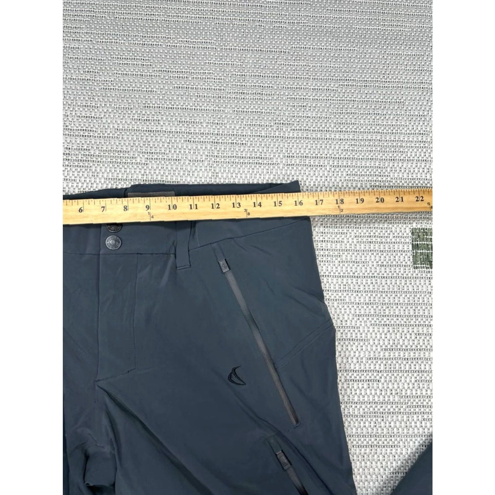 Vintage Capranea Sardona Pants Mens Small Gray Stretch Adjustable Water Repellent Capranea Sardona Pants Mens Small Gray Stretch Adjustable Water Repellent Size US 33 - 4 Thumbnail