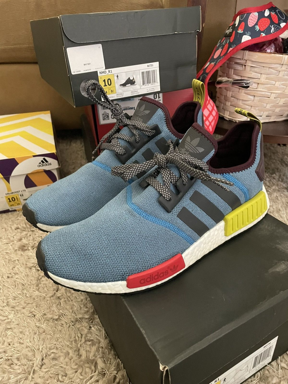 Adidas Villa x Adidas NMD_R1 Villa Exclusive Size US 11 / EU 44 - 1 Thumbnail