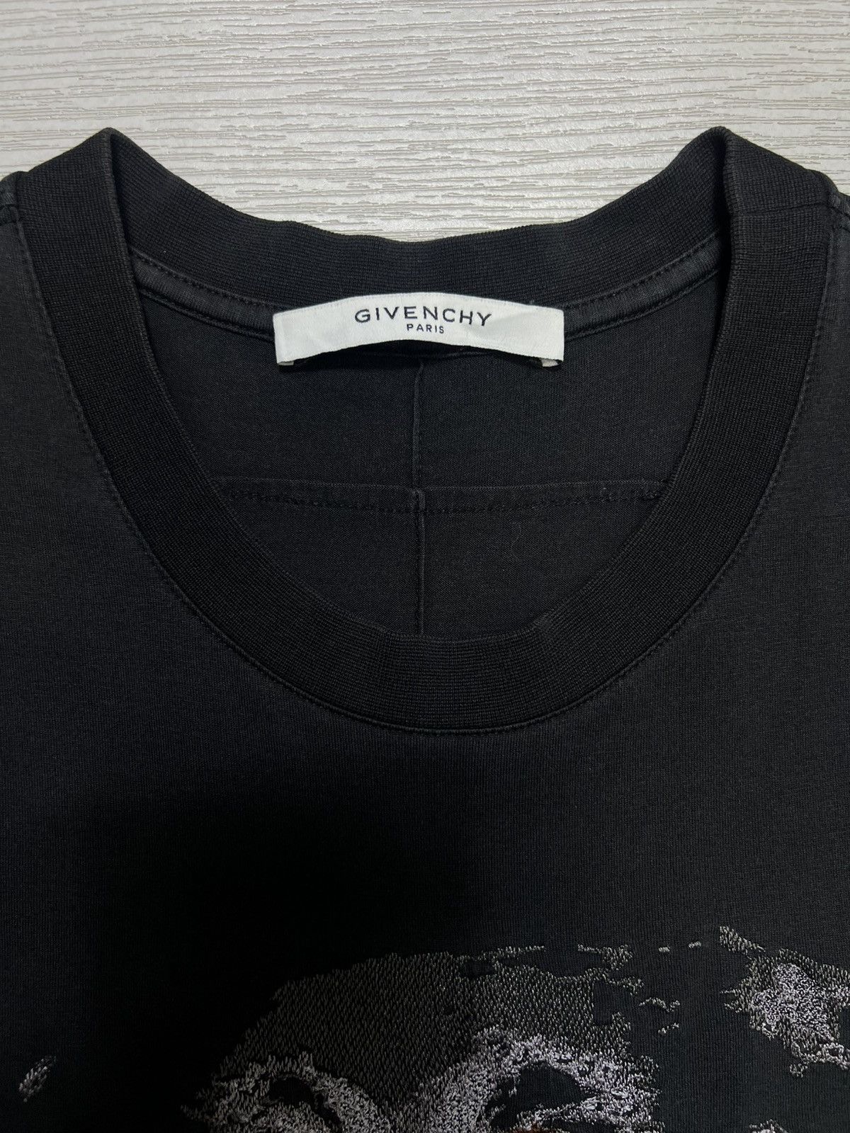 Givenchy Givenchy - Riccardo Tisci - Rottweiler Embroidered T-Shirt Size US M / EU 48-50 / 2 - 17 Thumbnail
